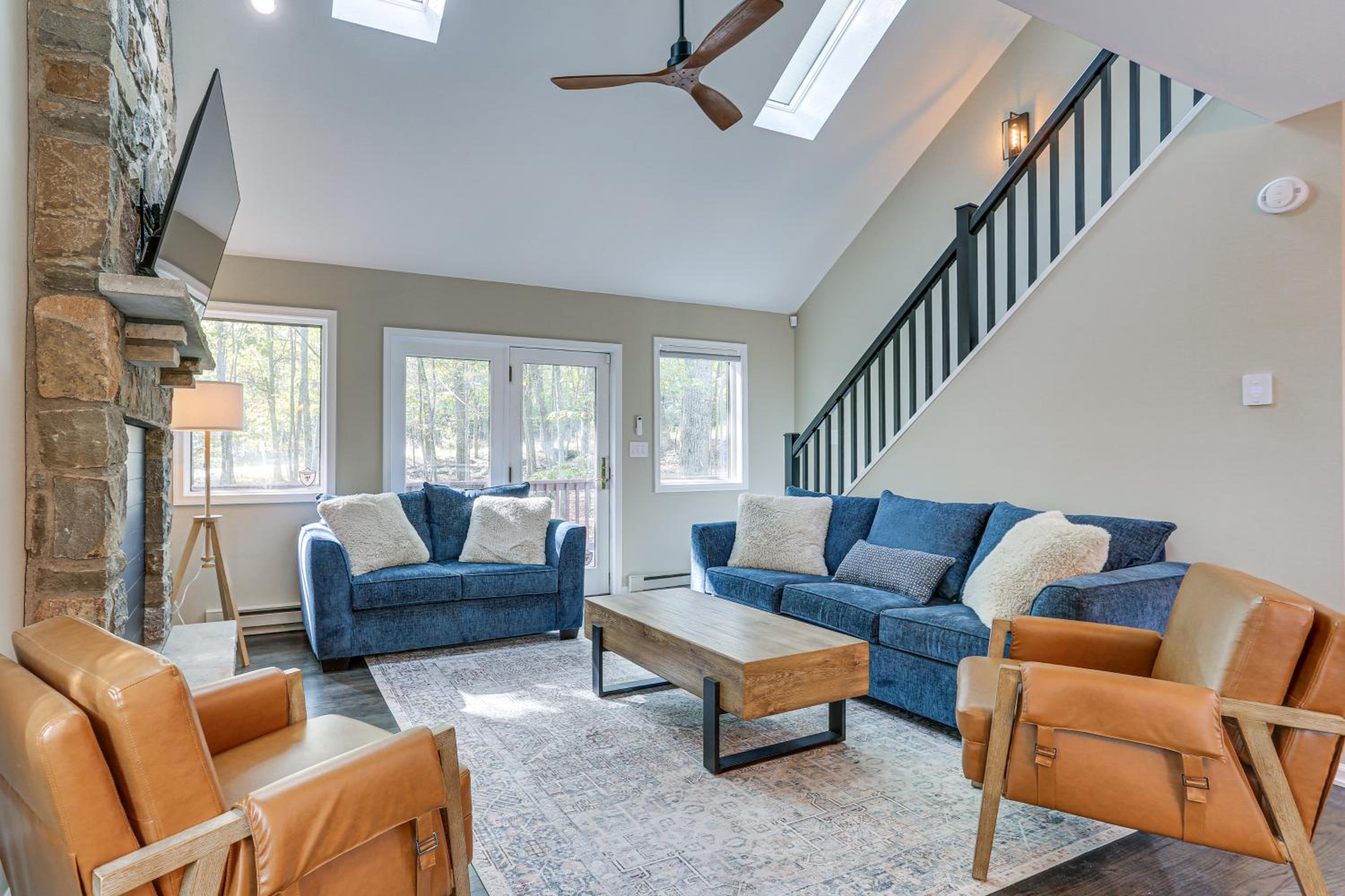 6 Mi to Bushkill Falls Secluded Home with Game Room