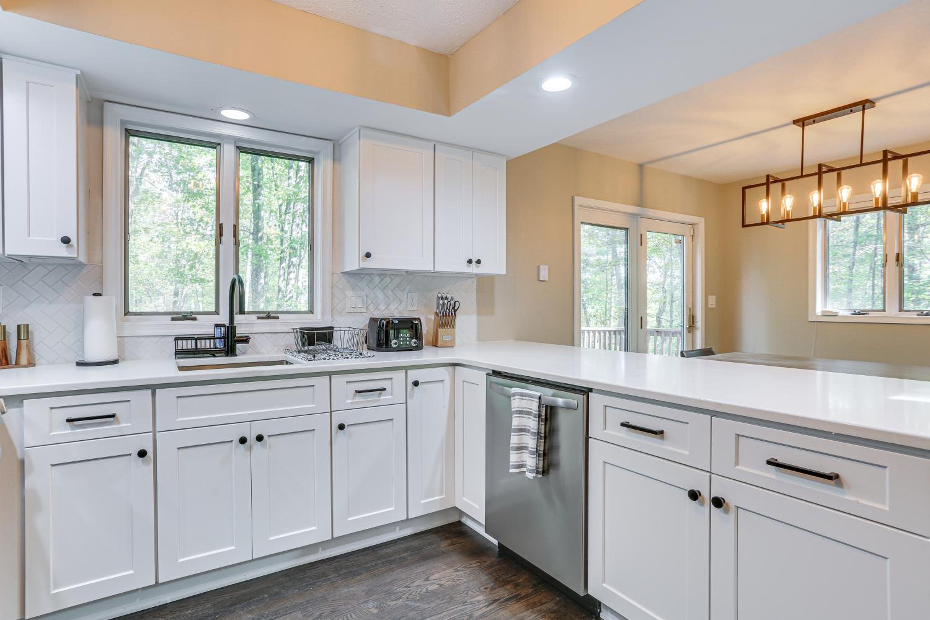 6 Mi to Bushkill Falls Secluded Home with Game Room