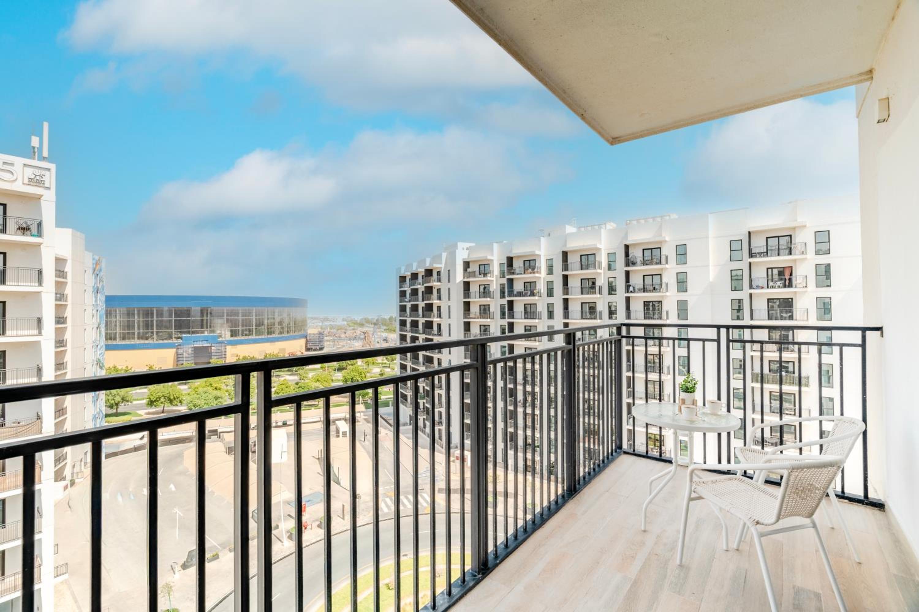 Modern 1-Bed Apartment with Balcony & Free Parking l Near Yas Mall & F1 Yas Island & Sea world