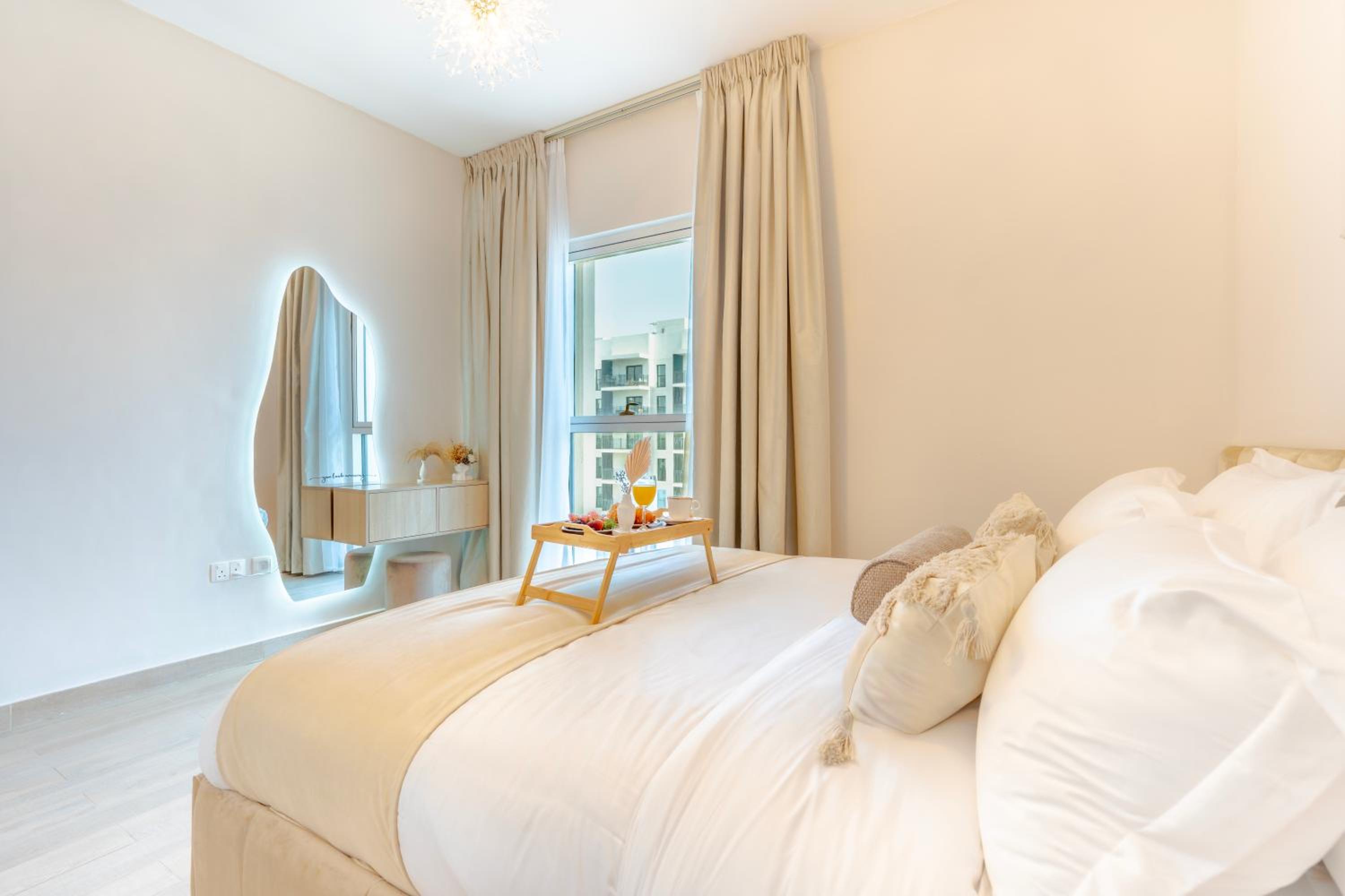 Modern 1-Bed Apartment with Balcony & Free Parking l Near Yas Mall & F1 Yas Island & Sea world