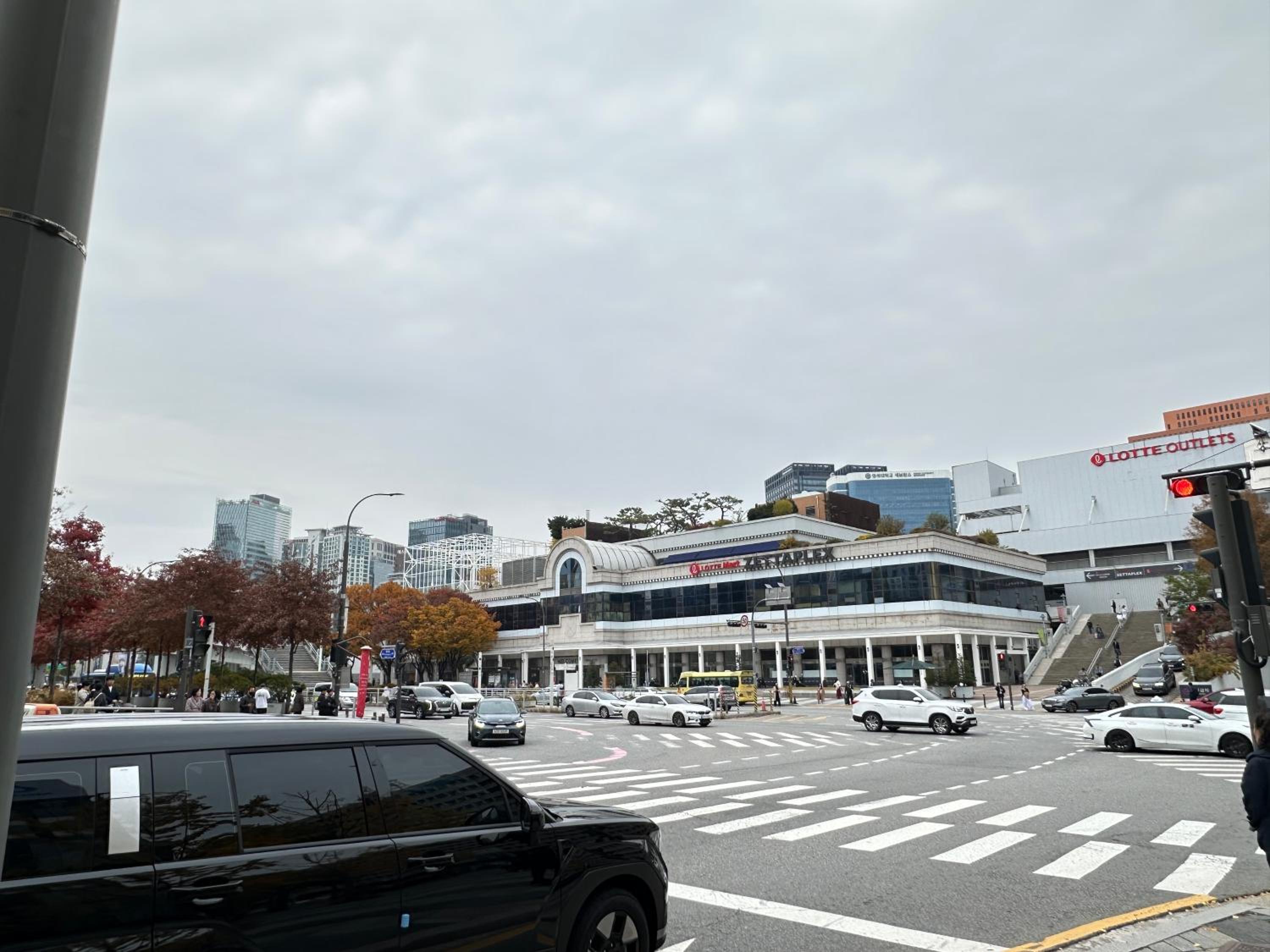 Central Seoul loft apartment