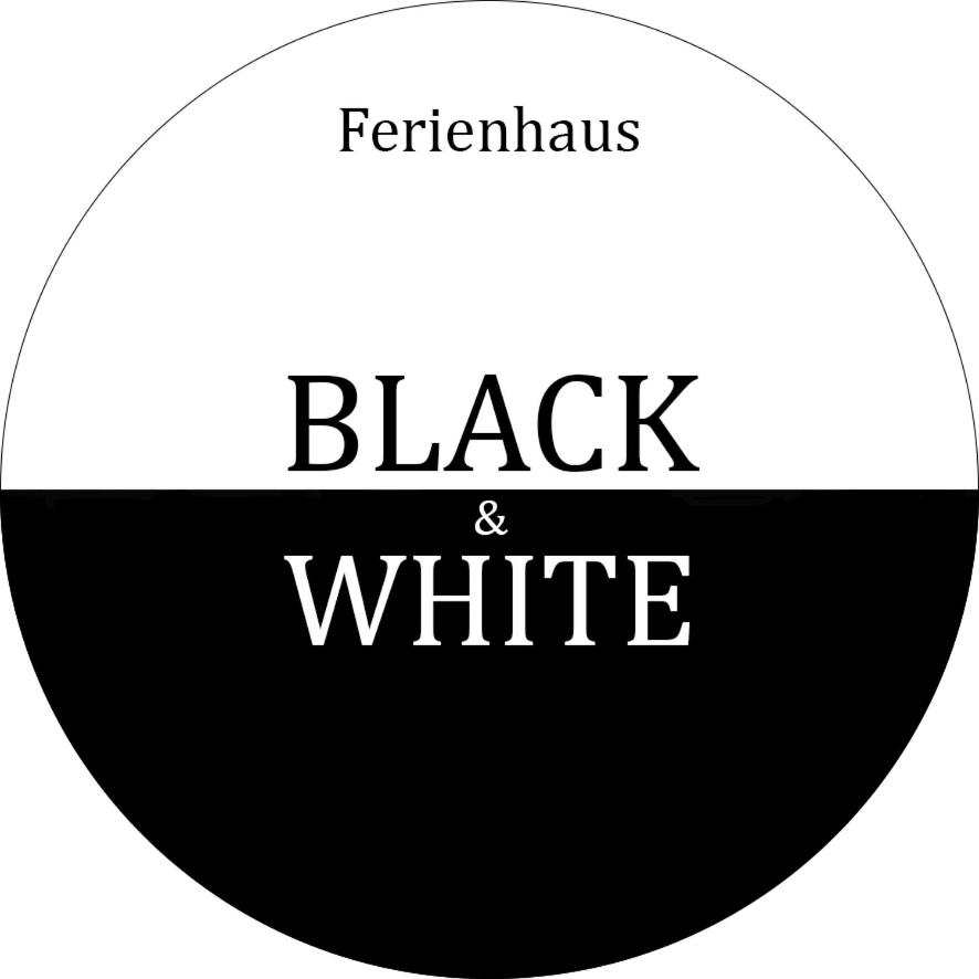Ferienhaus BLACK & WHITE