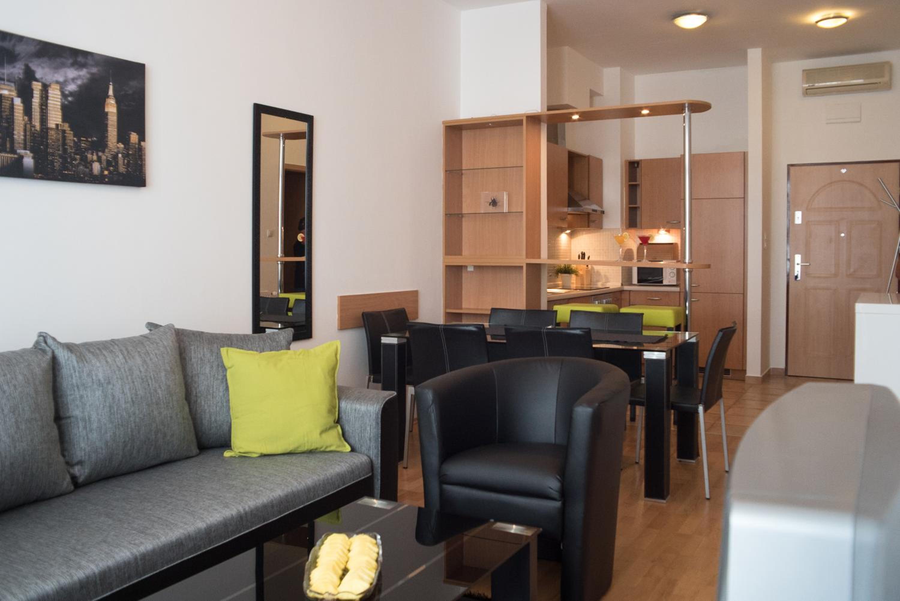 Apartment with Big Terrace