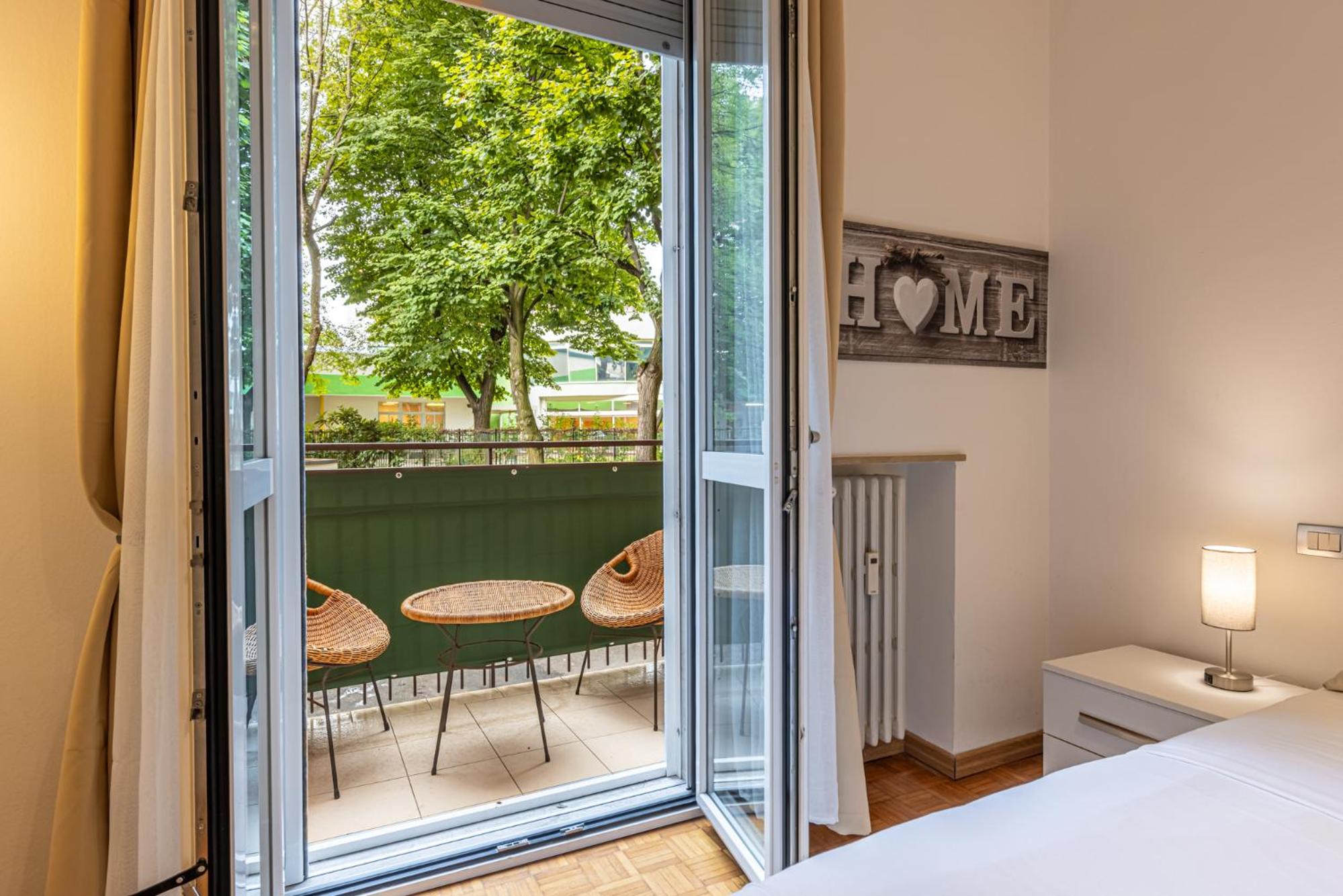 SanSiro75 large 3bdr with private garage near to Fiera and Stadium