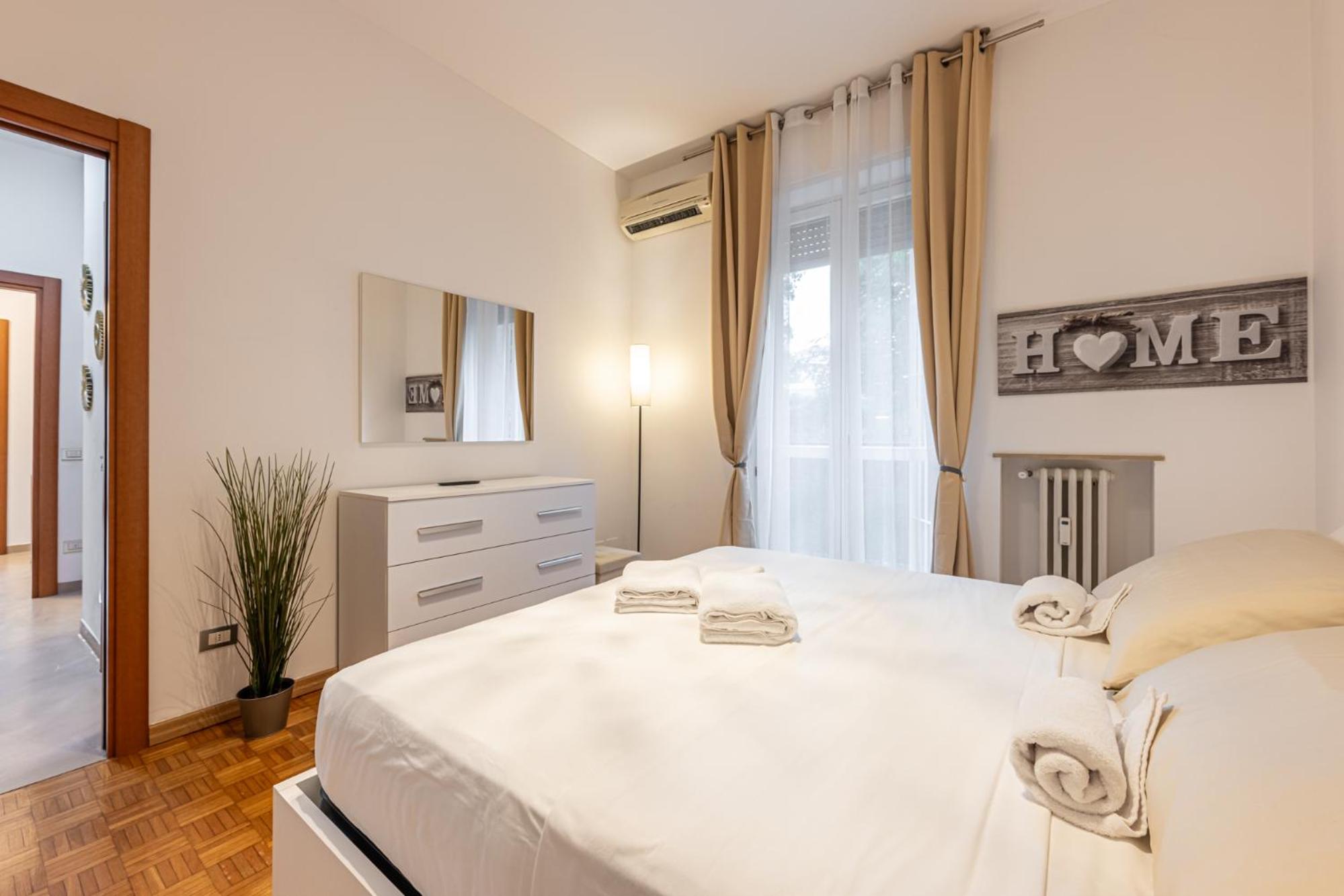 SanSiro75 large 3bdr with private garage near to Fiera and Stadium