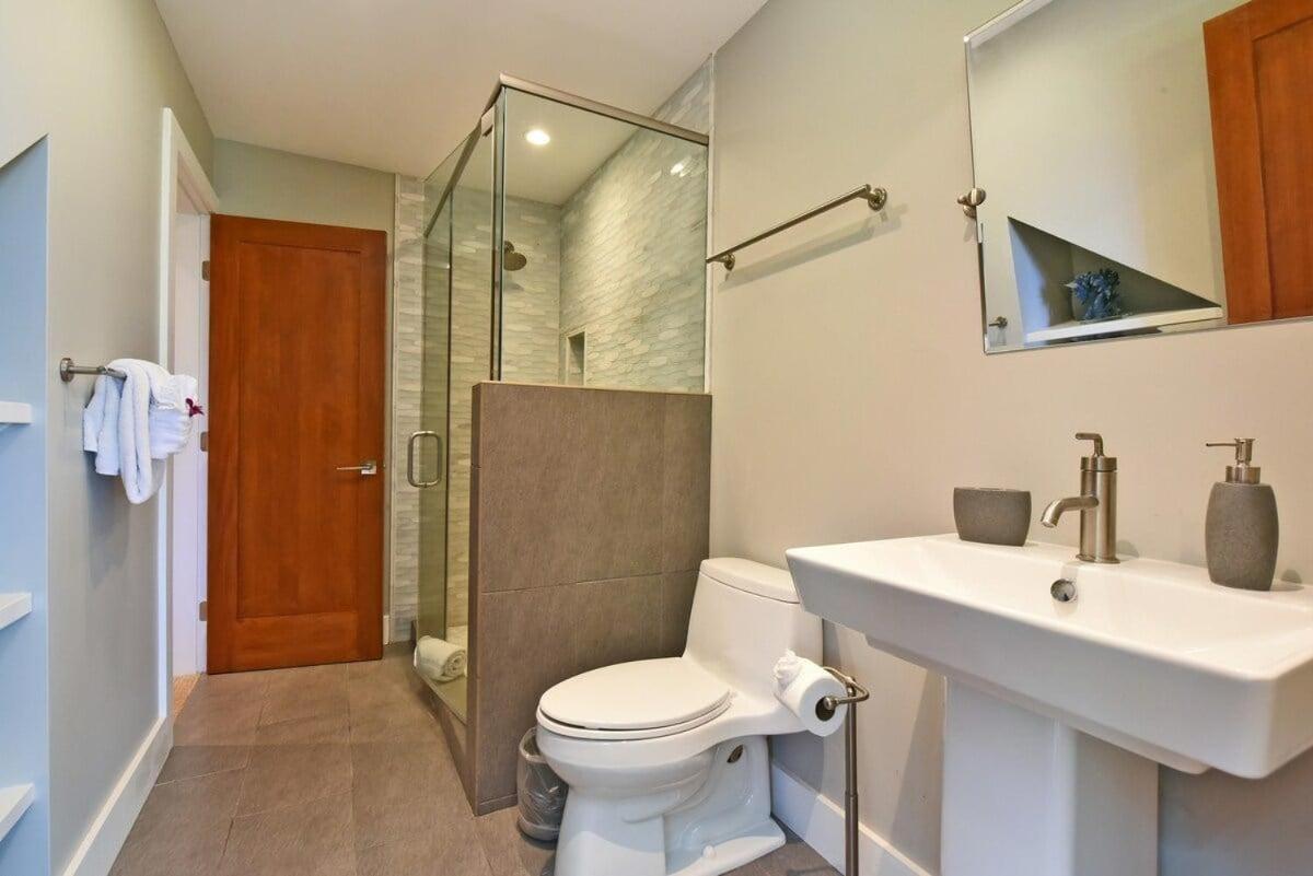 Hale Nui · HALE NUI Luxury Retreat 5BD w Private Pool Hot Tub