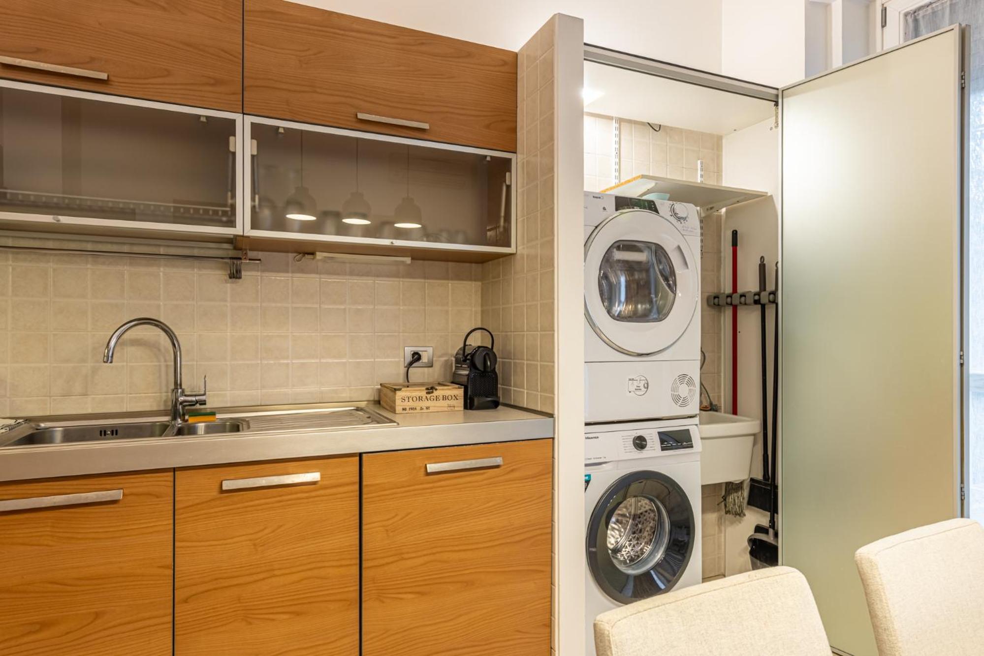 SanSiro75 large 3bdr with private garage near to Fiera and Stadium