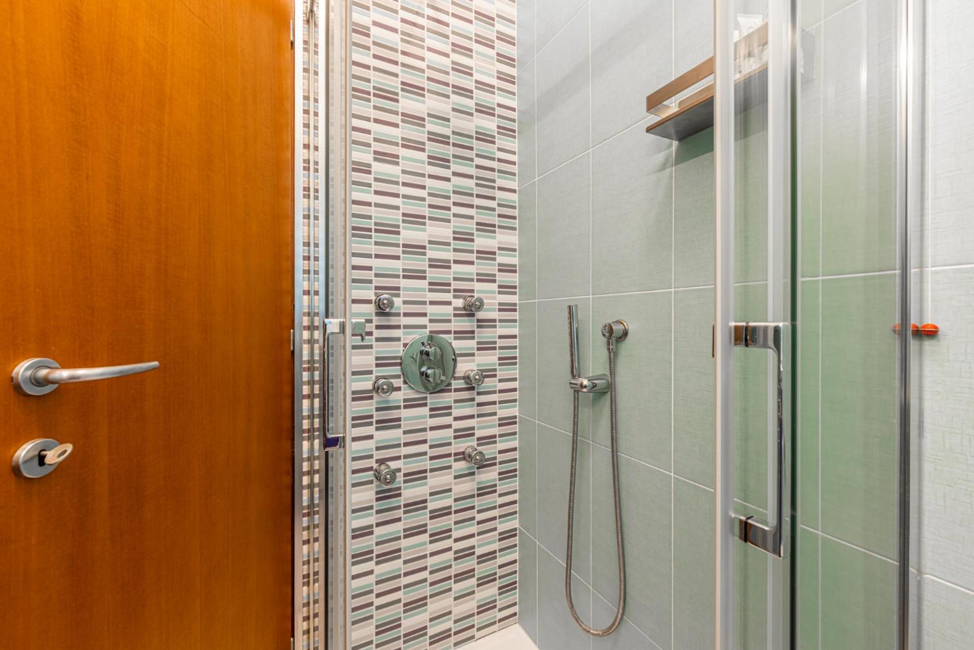 SanSiro75 large 3bdr with private garage near to Fiera and Stadium