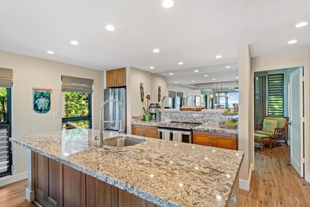 Kahana Village 36 · KHV 36 Oceanfront 3BD Kahana Condo, Beach &