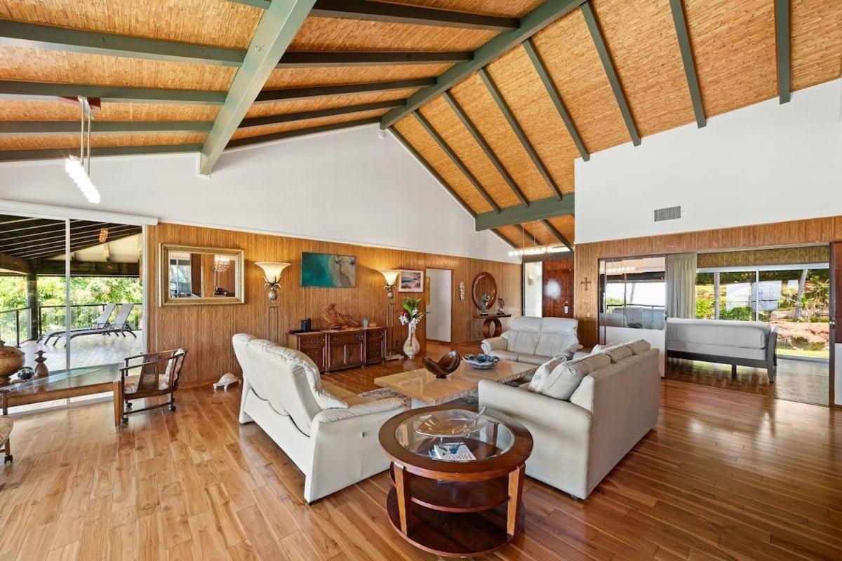 Hale Kalapu · Large Home 180° Ocean Views Walk2Beach Hale Kalapu