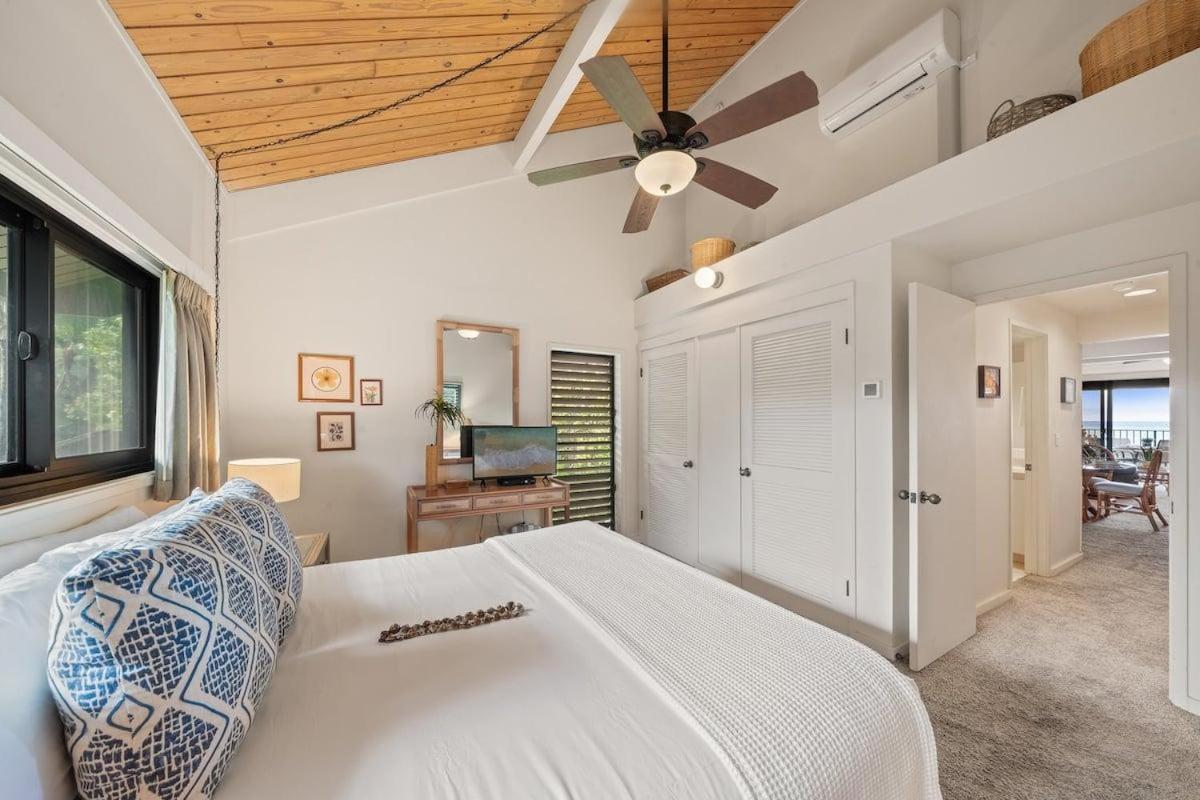 Kahana Village 26 · KHV 26 2BD Direct Ocean Front with Amazing S