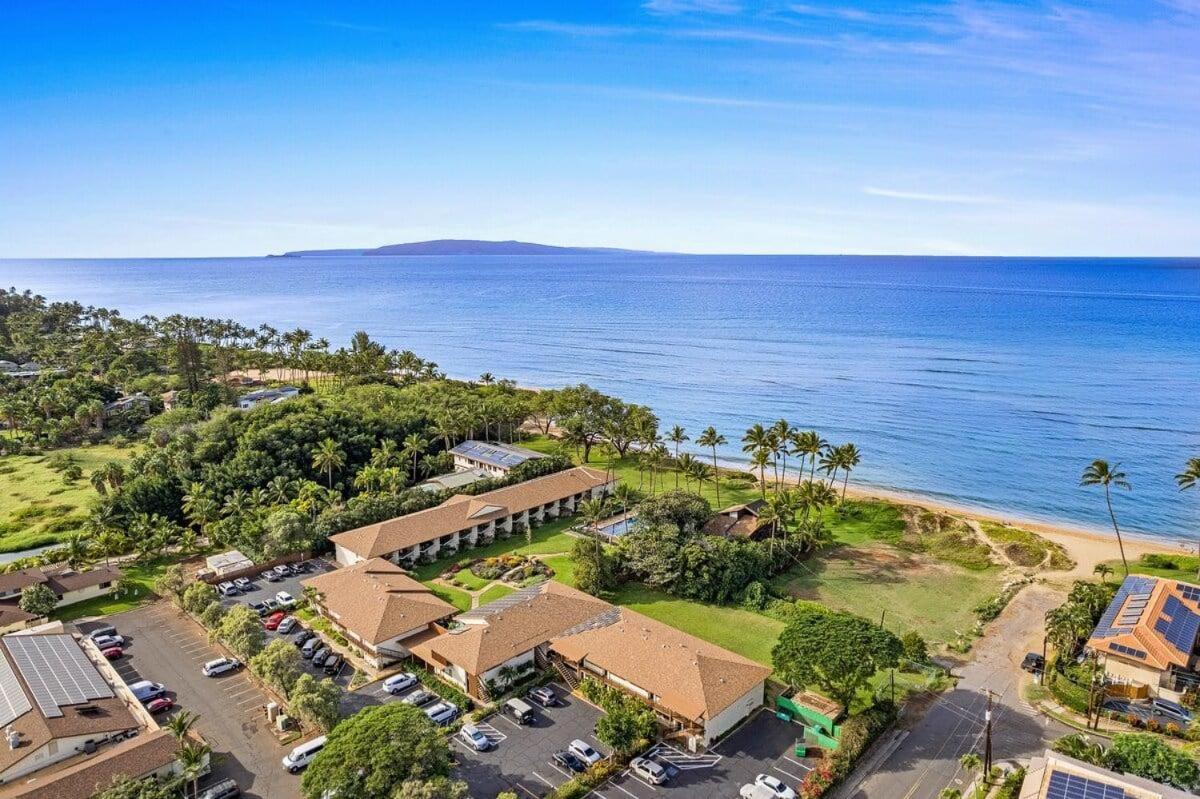 Waiohuli Beach Hale C212 · 2BD Kihei Condo Easy Beach Access