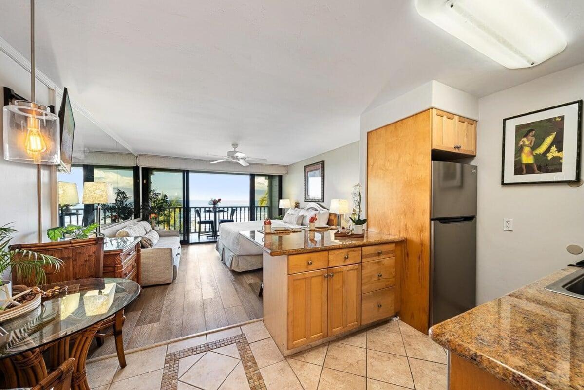 Lahaina Shores 507 · LS 507 West Maui Studio with Stunning Ocean