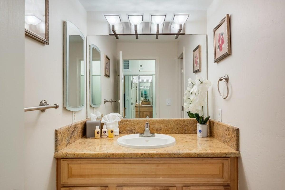 Lahaina Shores 507 · LS 507 West Maui Studio with Stunning Ocean