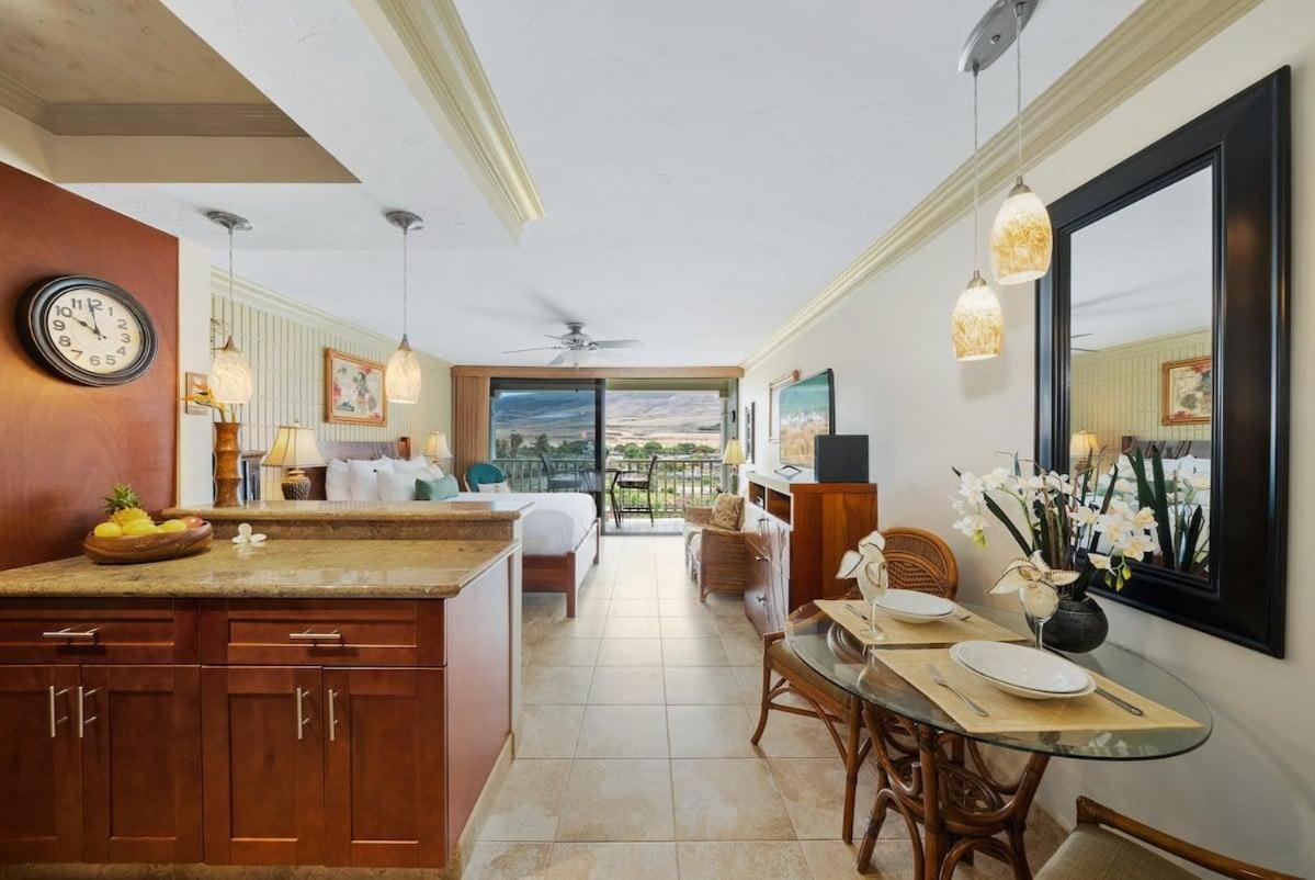 Lahaina Shores 512 · LS 512 Getaway Studio by the Beach Pool Hot