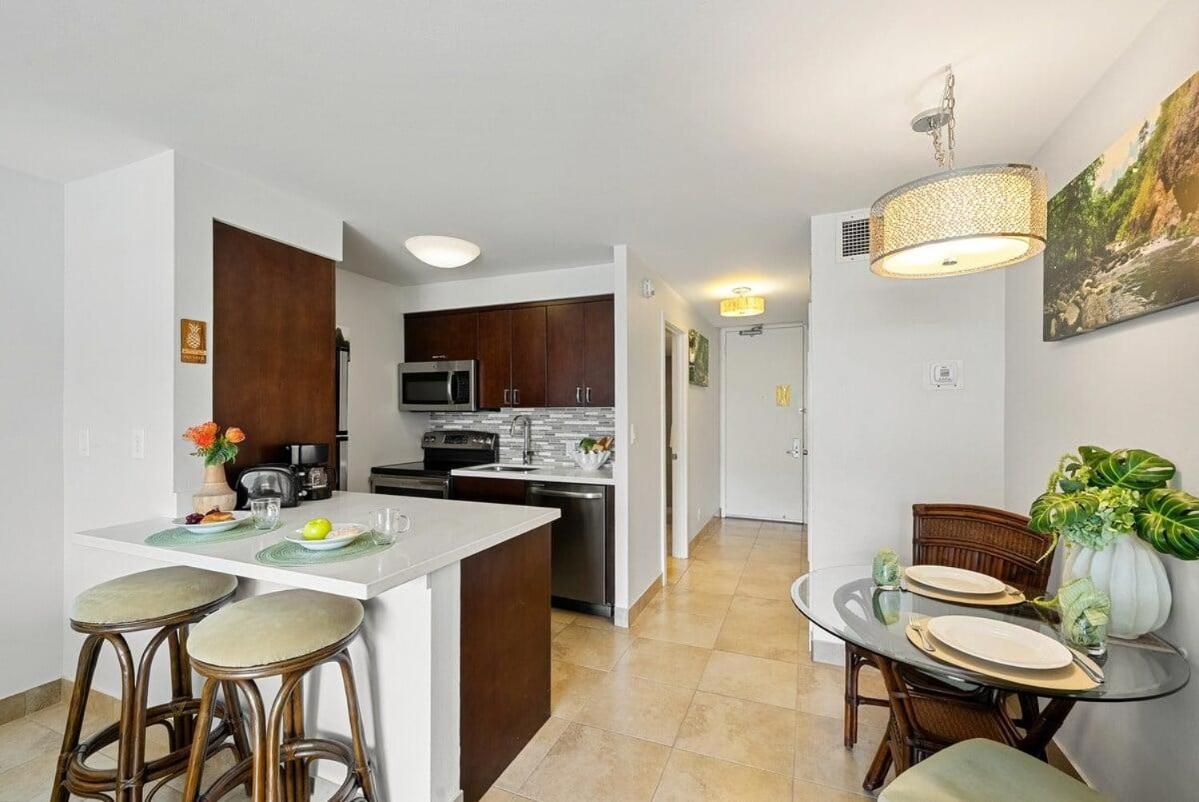 Lahaina Shores 418 · LS 418 Studio Near Beach, Pool & Relaxing H