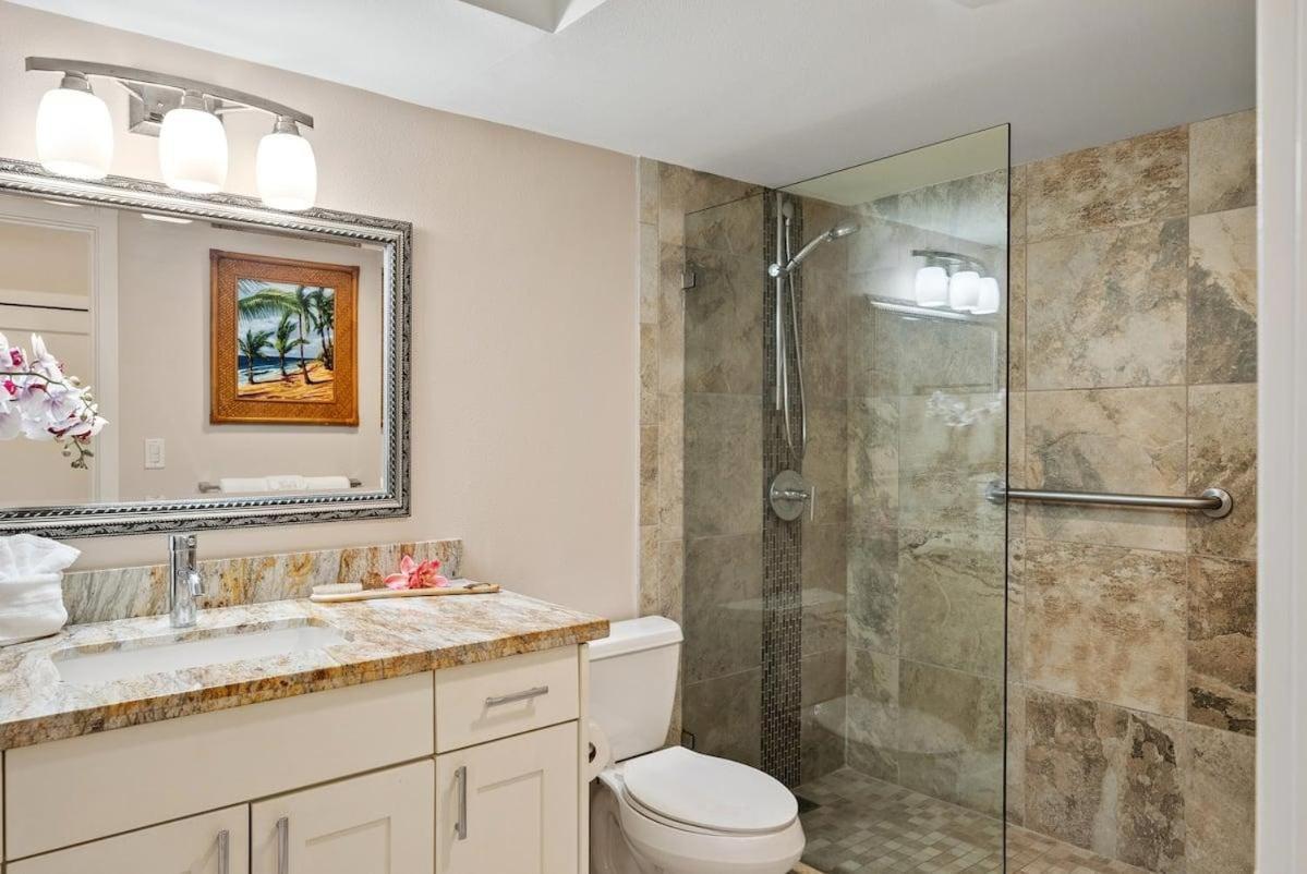 Lahaina Shores 306 · LS 306 Dream Maui Studio by the Beach Pool