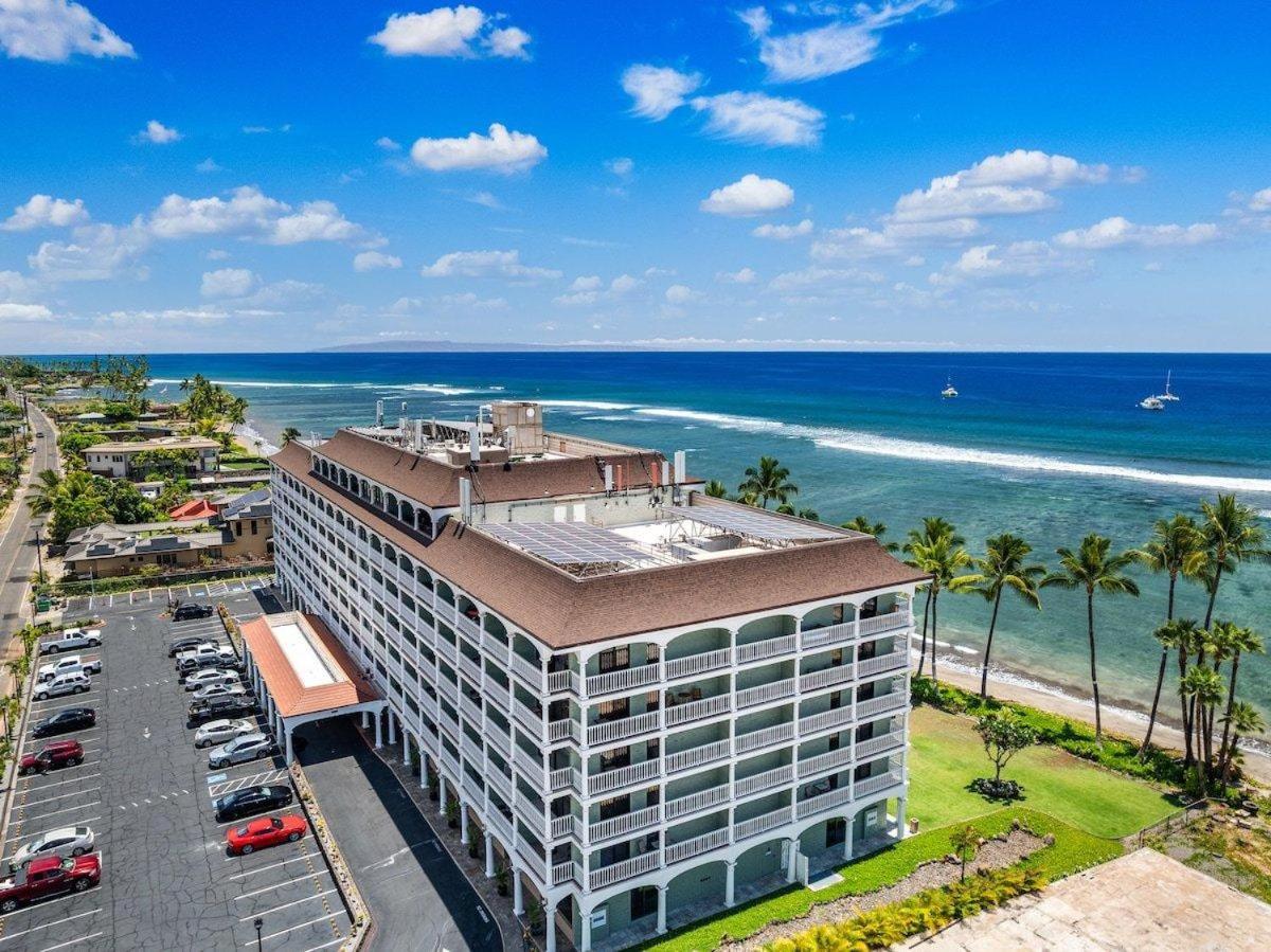 Lahaina Shores 306 · LS 306 Dream Maui Studio by the Beach Pool