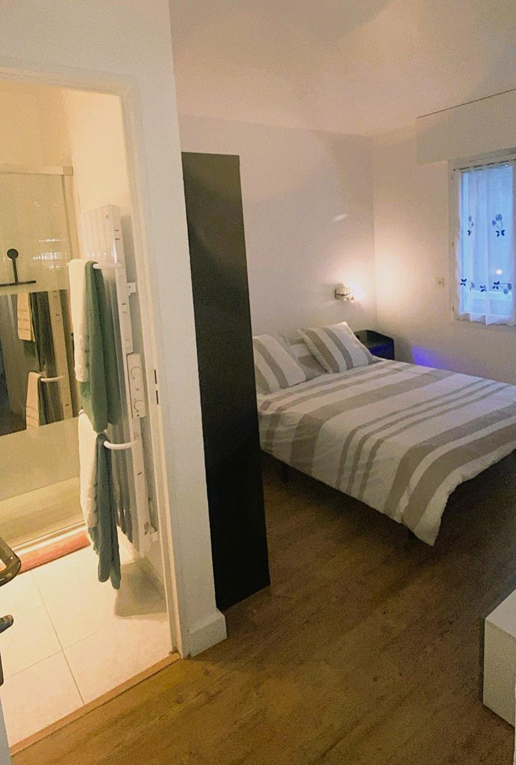 T2 35m2 clim, piscine, balcon et parking privé à 2 pas du port Santa Lucia