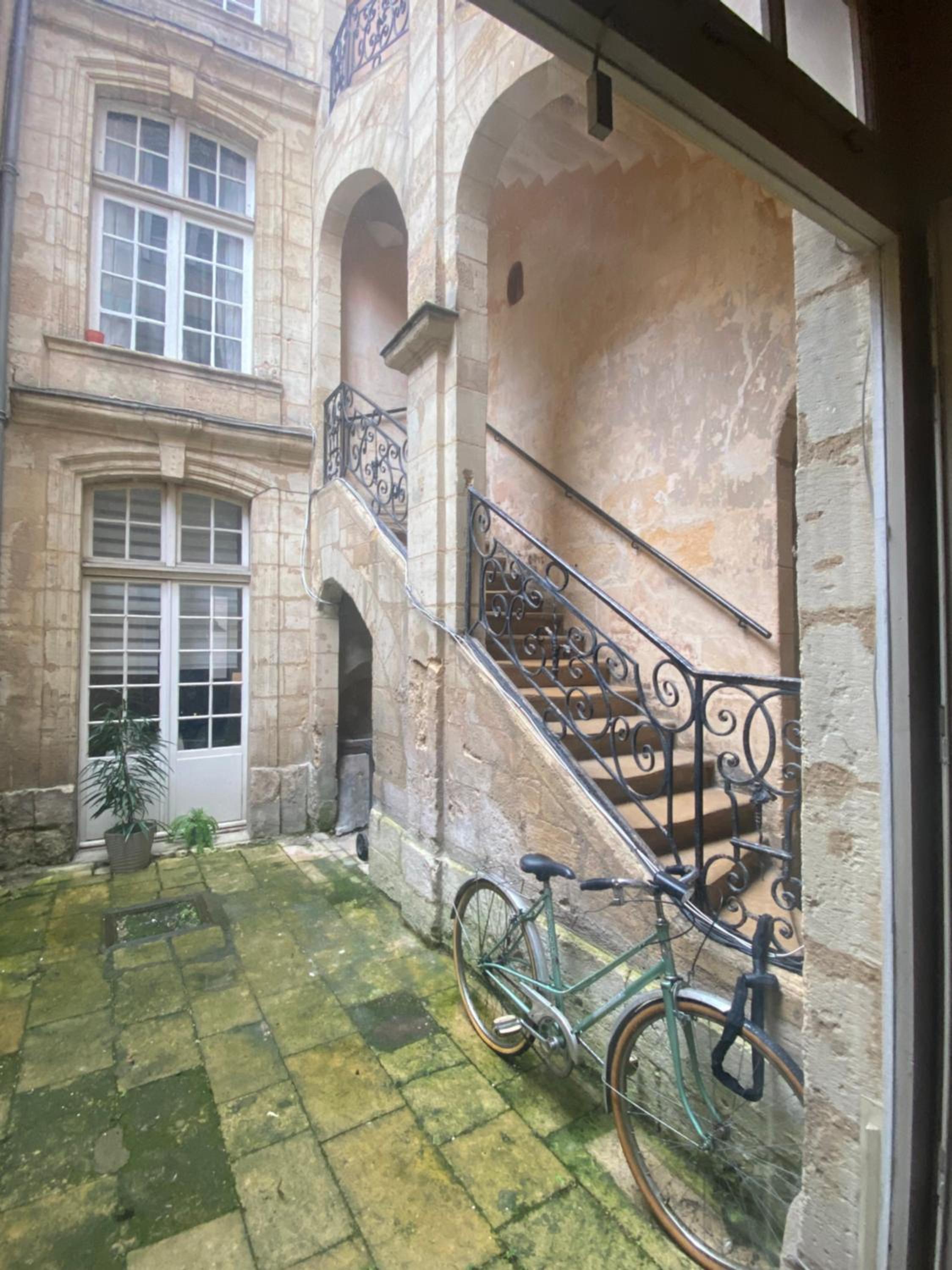 L'ARCADE SECRETE Appartement climatisé, Jacuzzi, Borne d'arcade Bordeaux centre