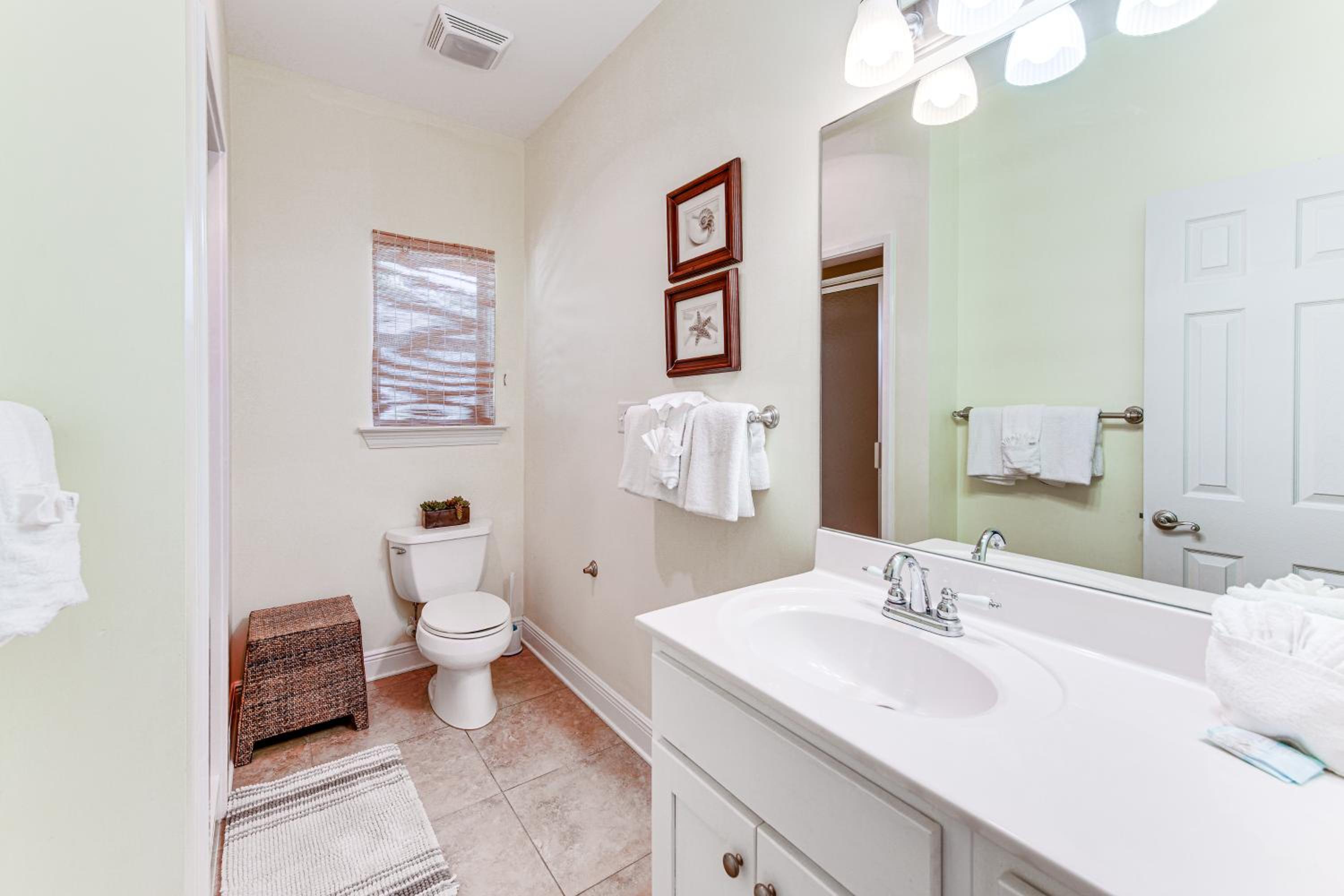 Gulf Shores Gem with Beachfront Patio and Sunset Pier!