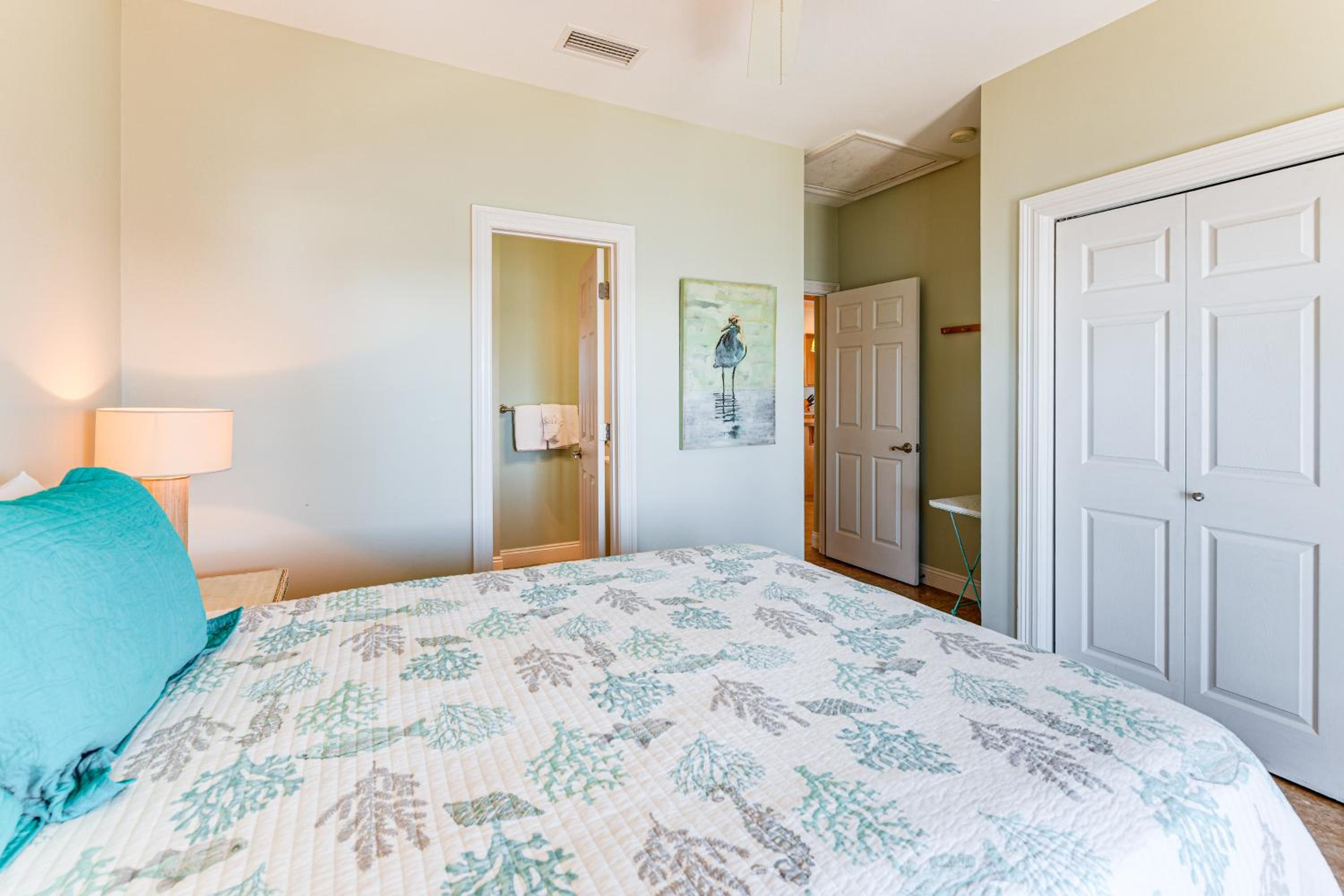 Gulf Shores Gem with Beachfront Patio and Sunset Pier!
