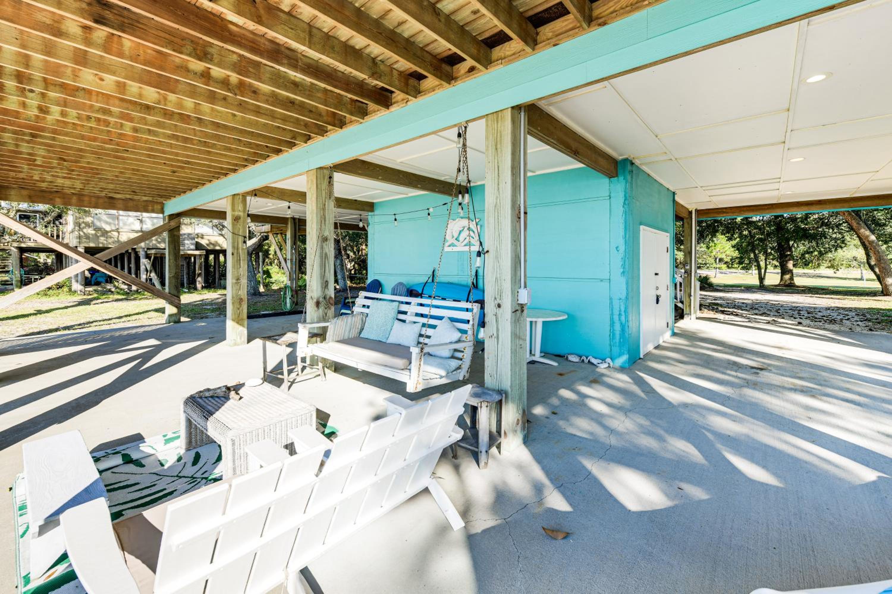 Gulf Shores Gem with Beachfront Patio and Sunset Pier!