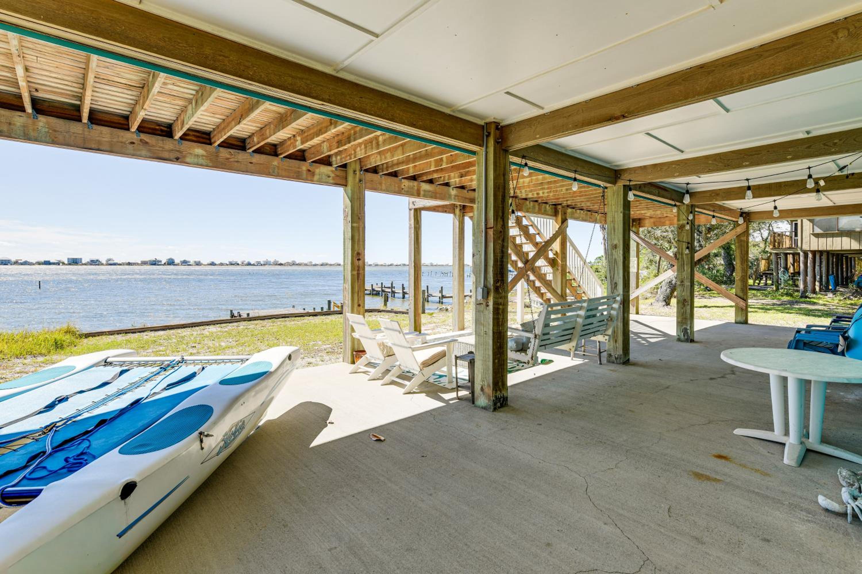 Gulf Shores Gem with Beachfront Patio and Sunset Pier!