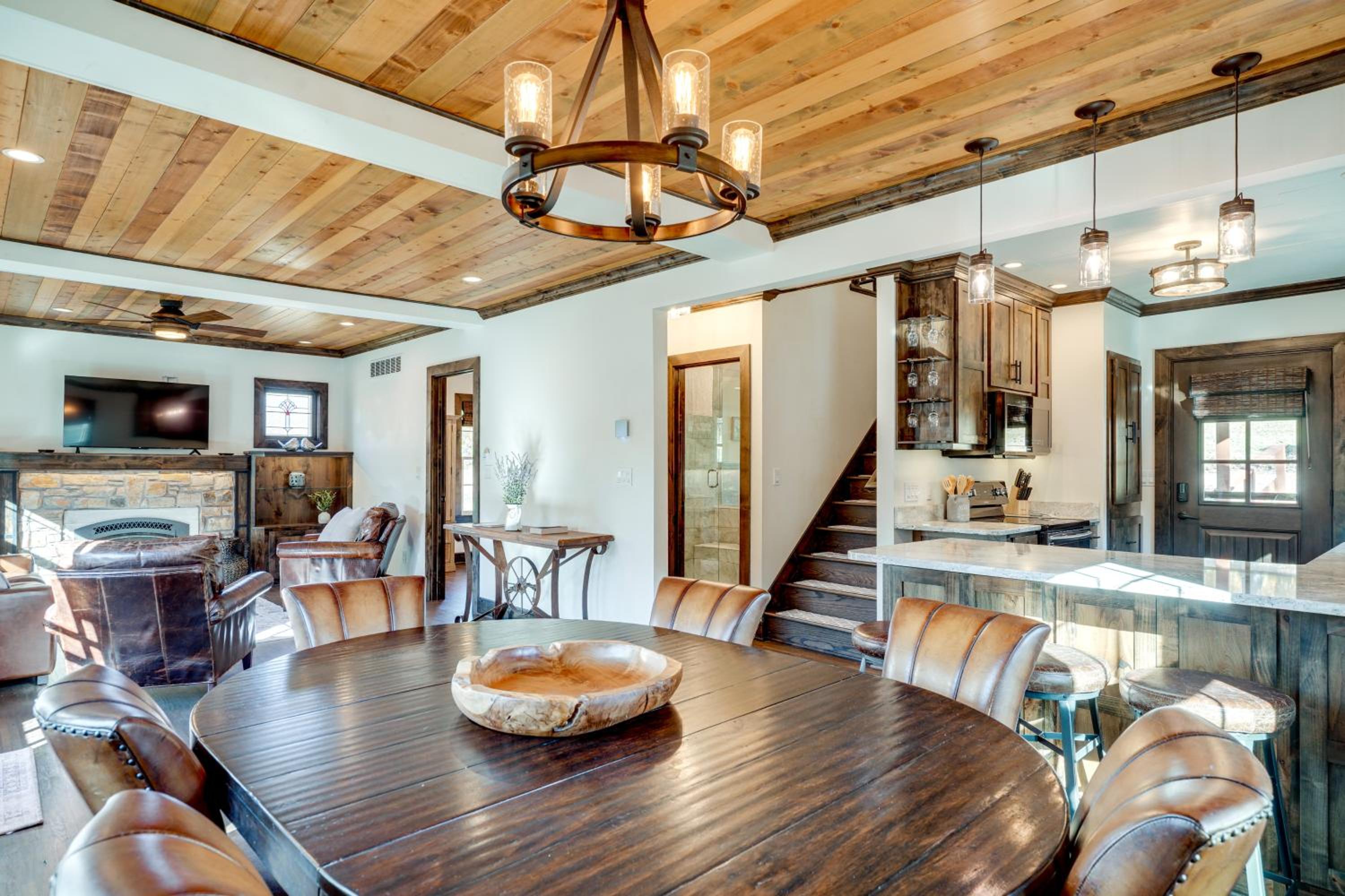 Old Stone Cottage Retreat in the Heart of Missouri