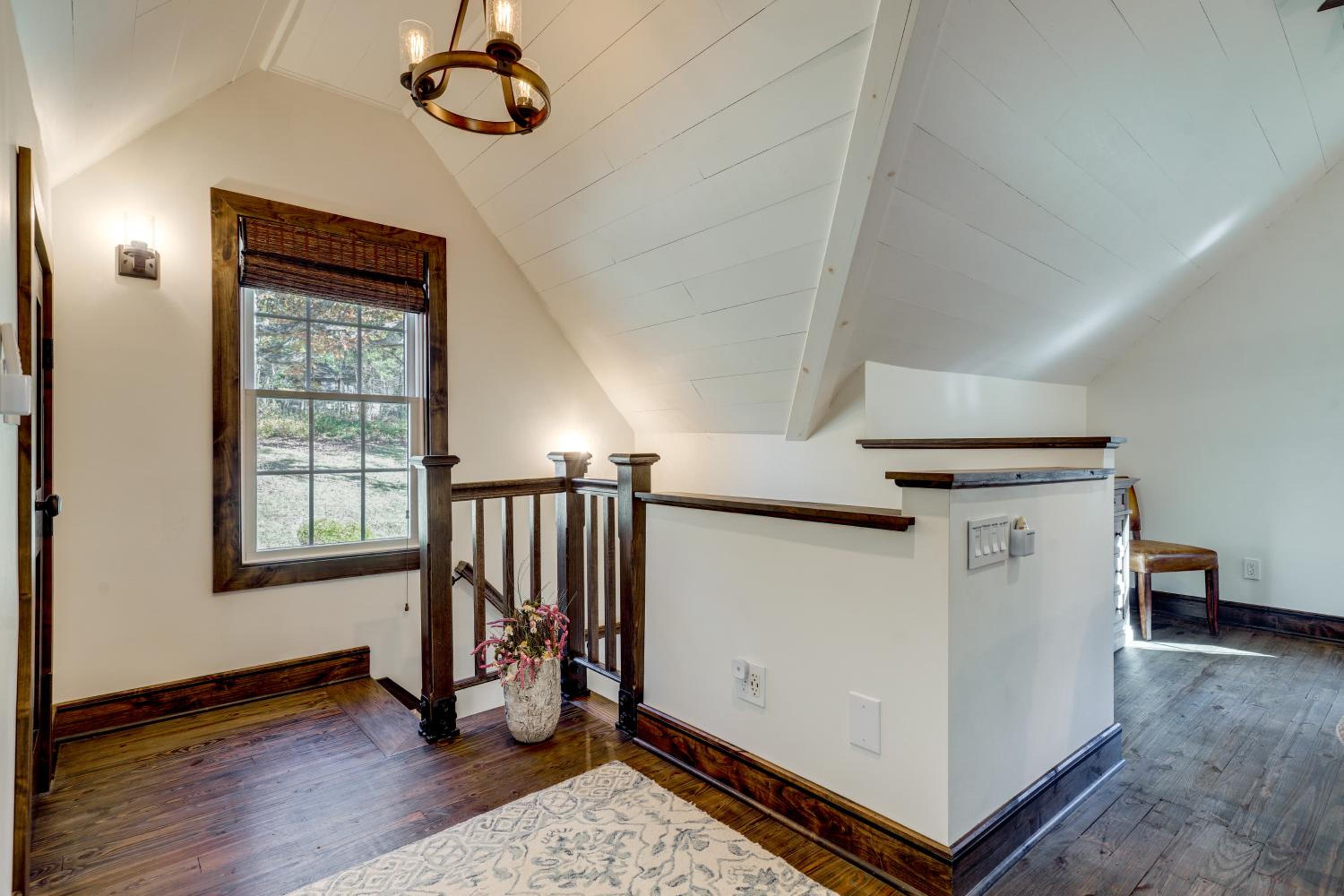 Old Stone Cottage Retreat in the Heart of Missouri