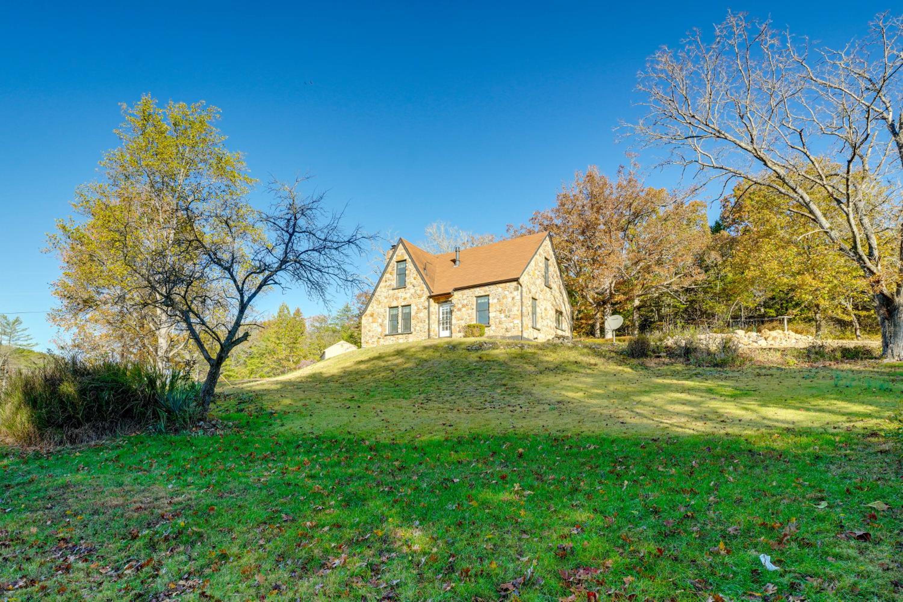 Old Stone Cottage Retreat in the Heart of Missouri