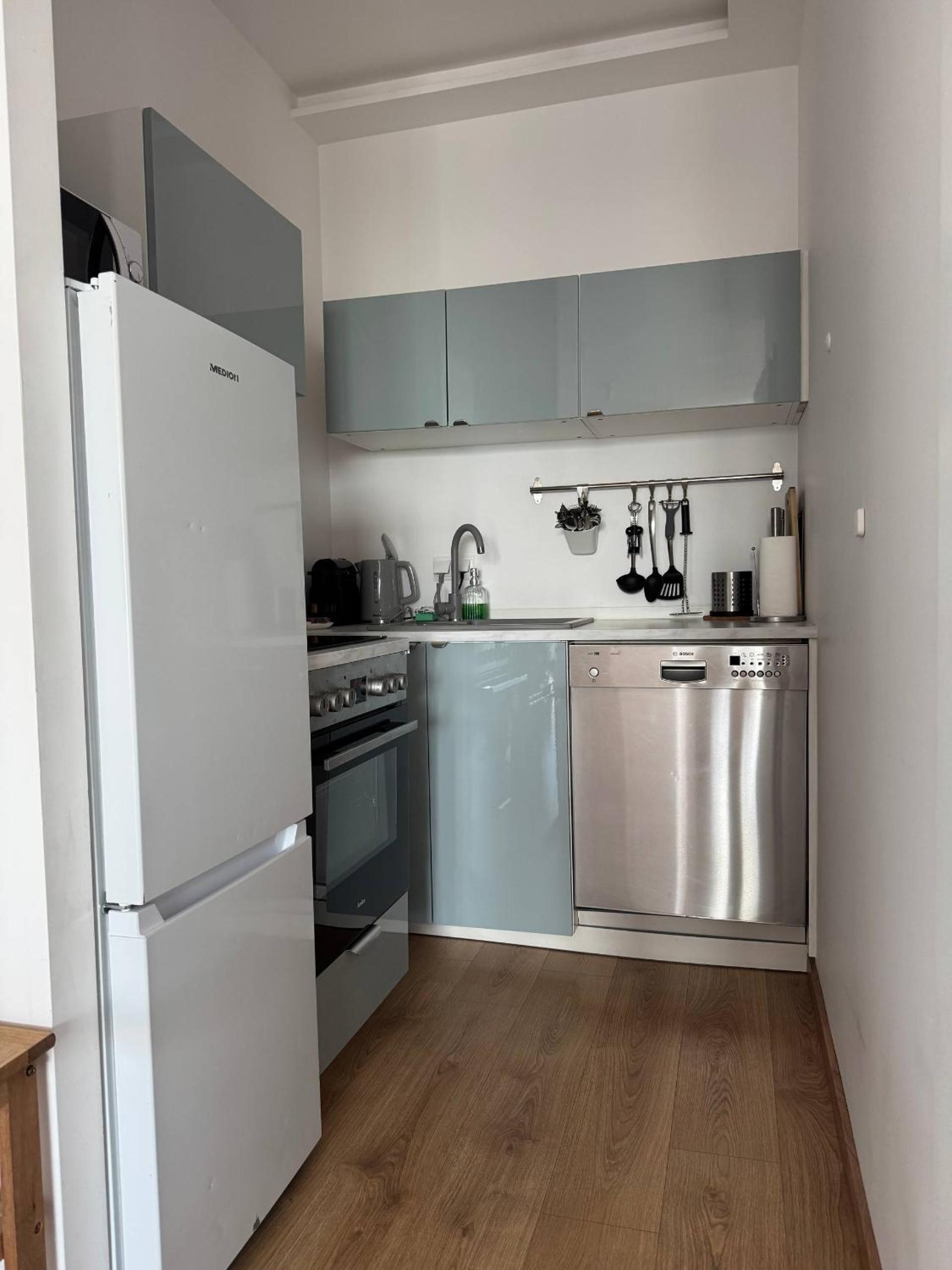 Widok - Klima - WiFi - Netflix - Sauna - Darmowy parking - Siłownia - Obok plaży - Mieszkanie z widokiem na morze 6 osób