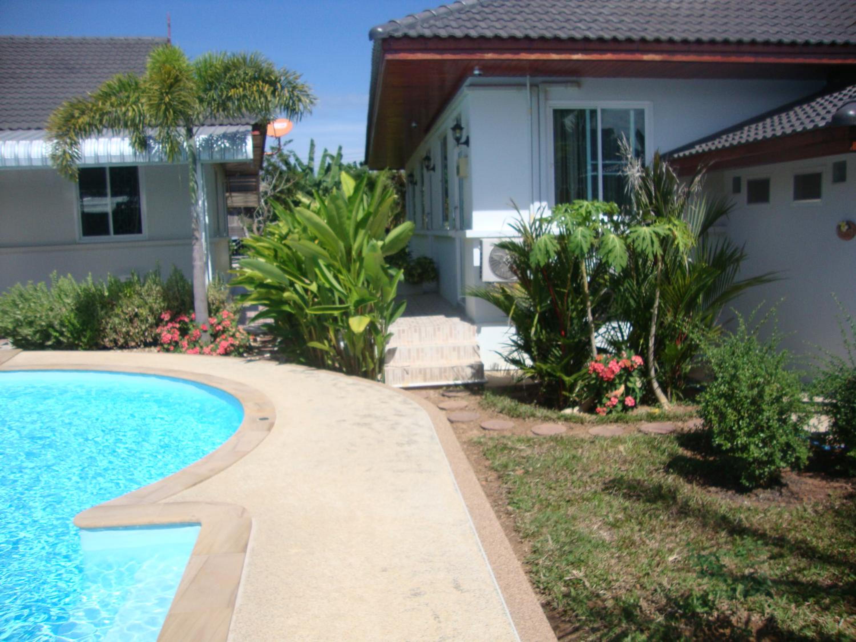 Nuch's Apple Guest House