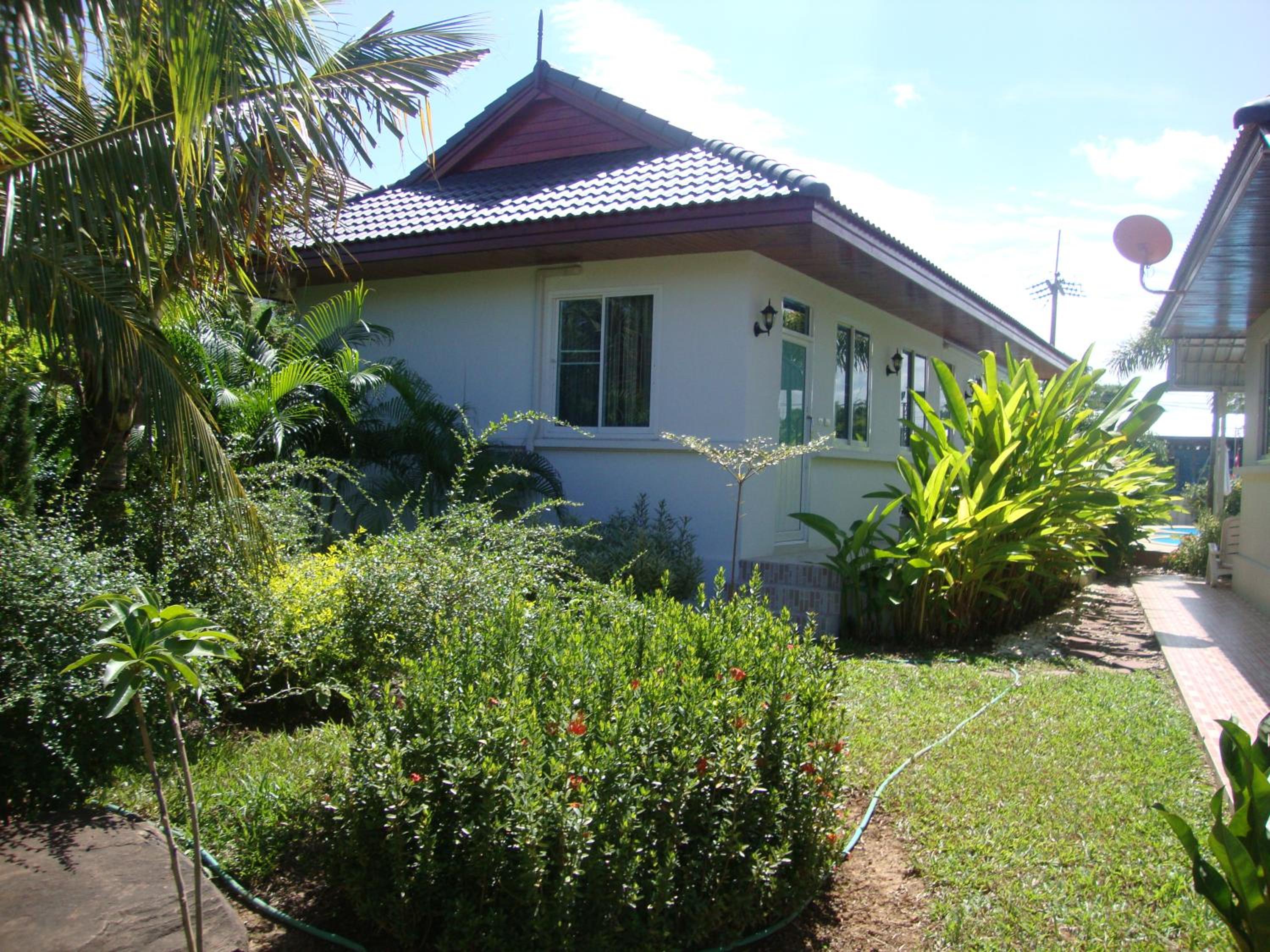 Nuch's Apple Guest House