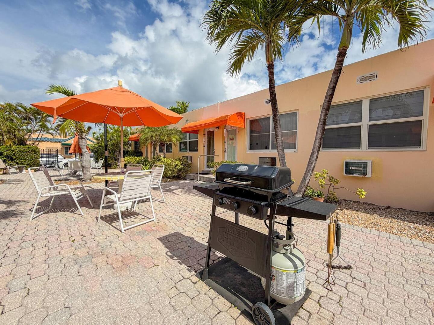 Exclusive studio steps to the beach with pool