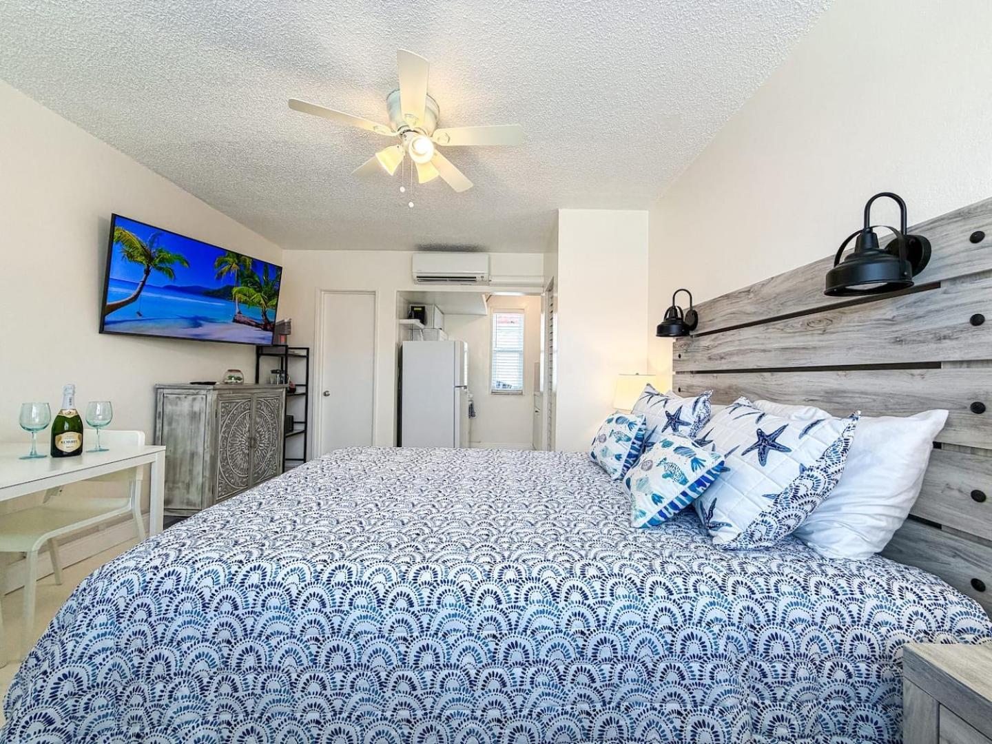 Exclusive studio steps to the beach with pool