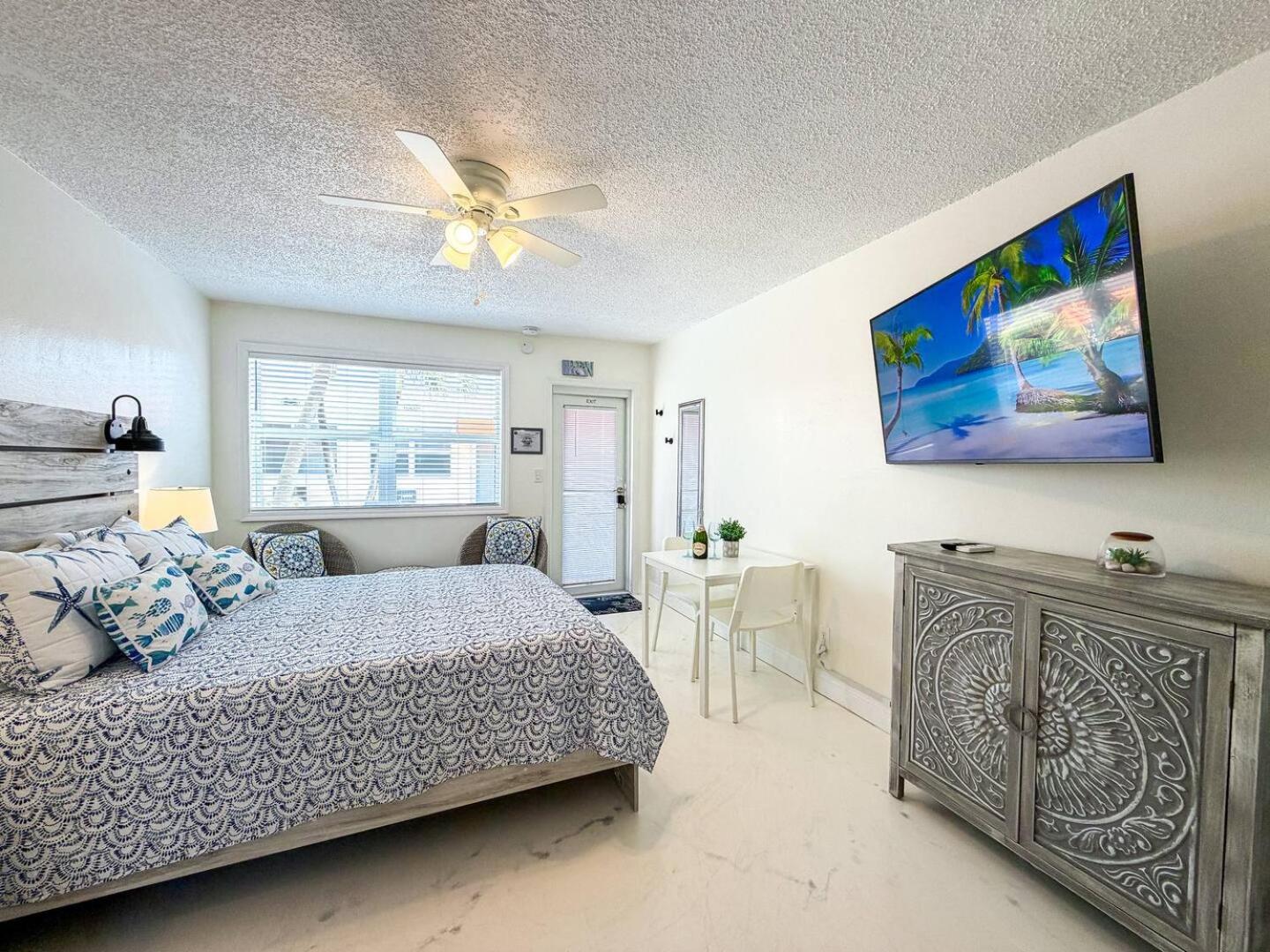 Exclusive studio steps to the beach with pool