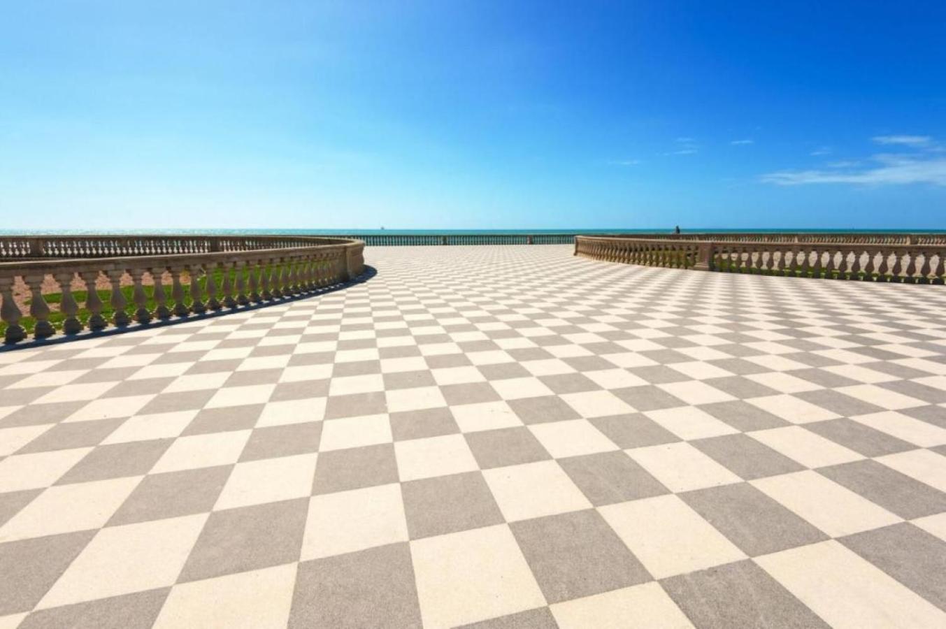 Rombolino Guest House -Free Parking - Vicino al PalaLivorno 