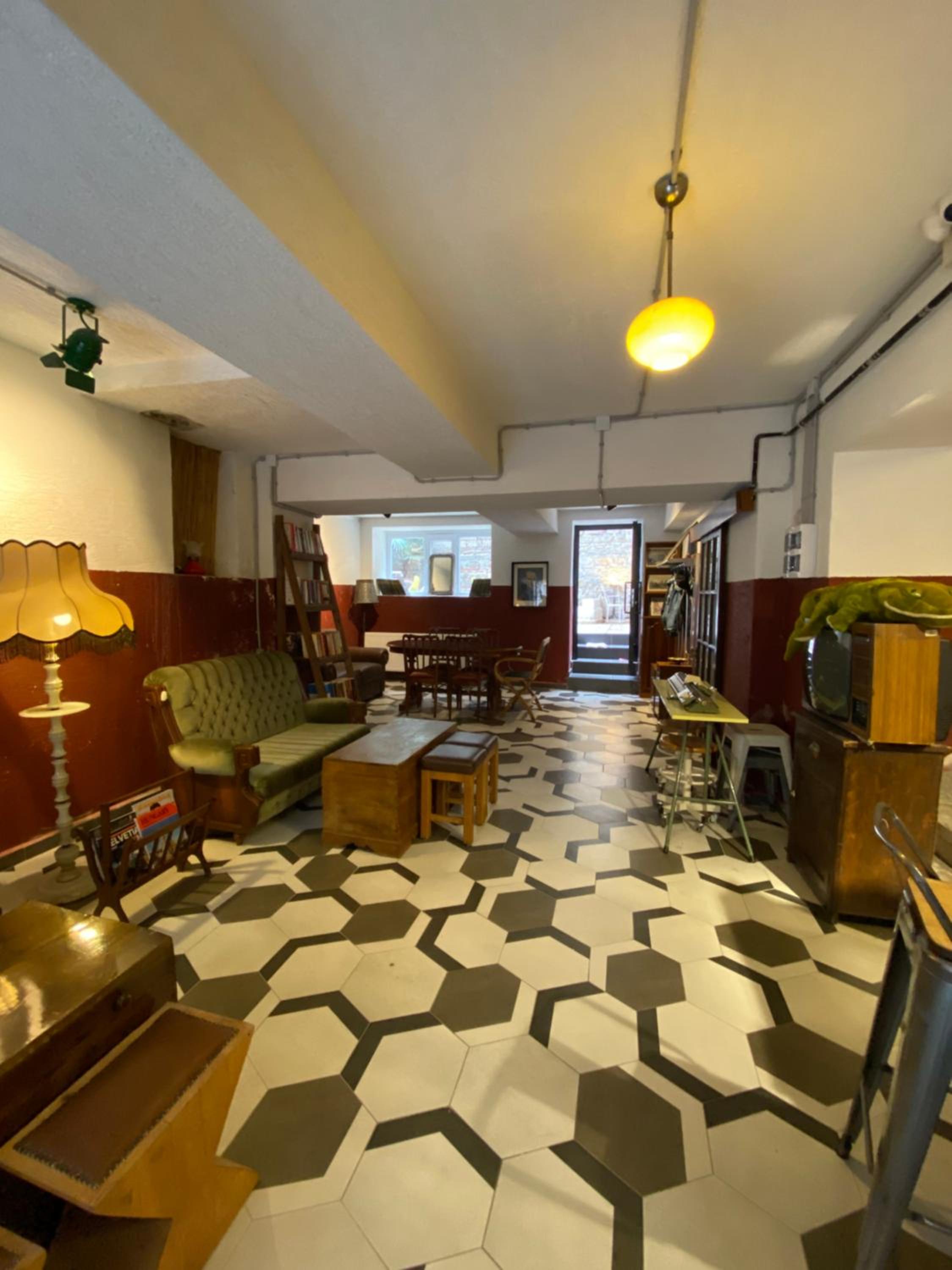 Asmaaltı GUEST HOUSE
