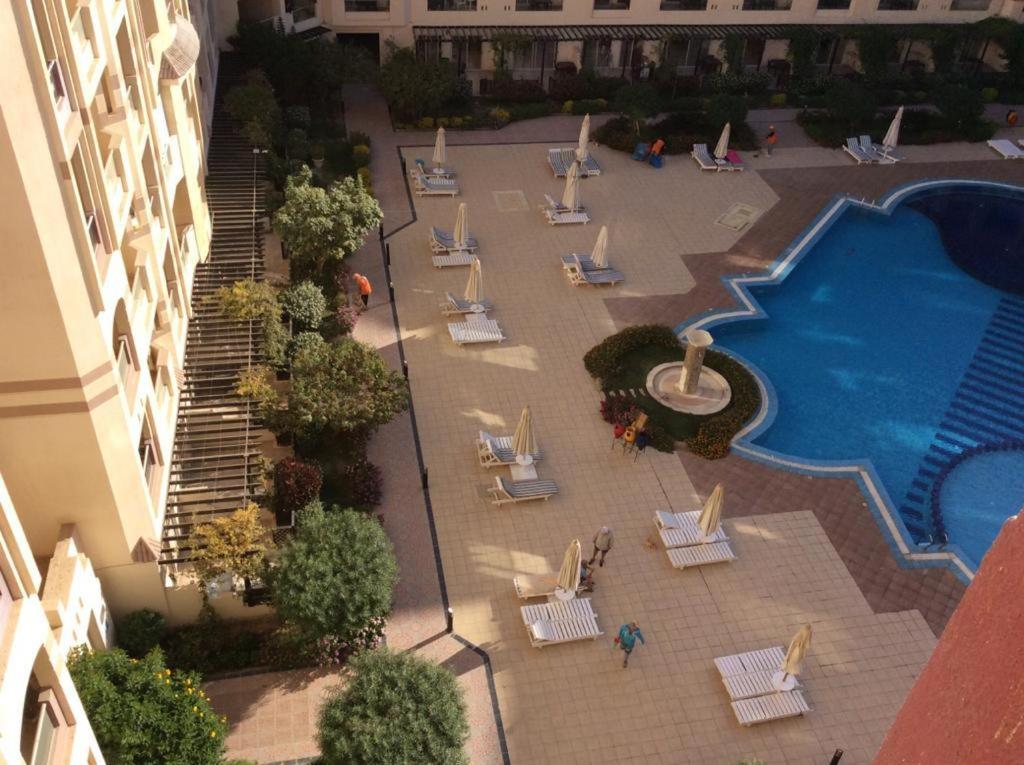 Florenza Khamsin Sea front