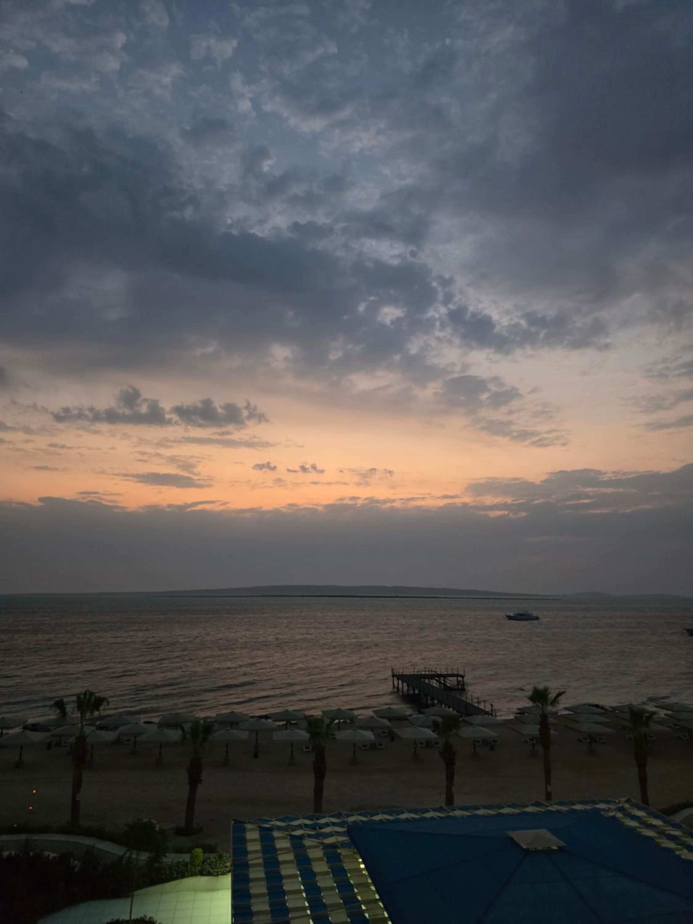 Florenza Khamsin Sea front