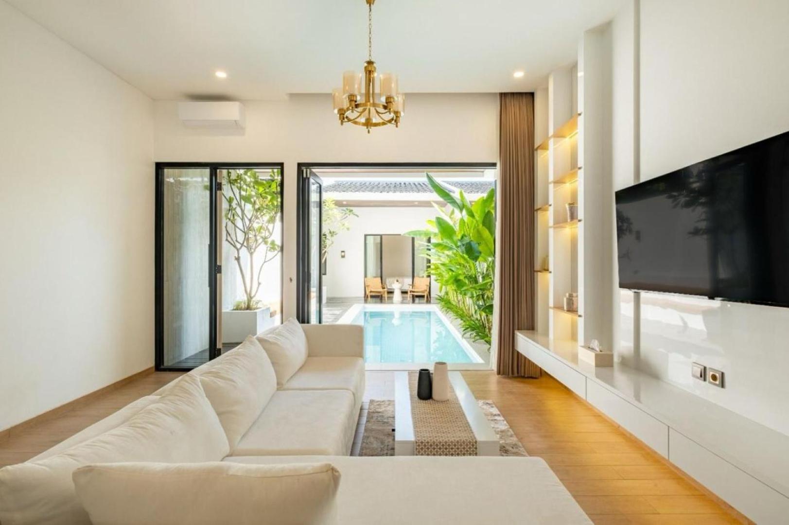 New 3BR Modern Luxury Villa with Pool & Patio - Non-crowded Area in Canggu
