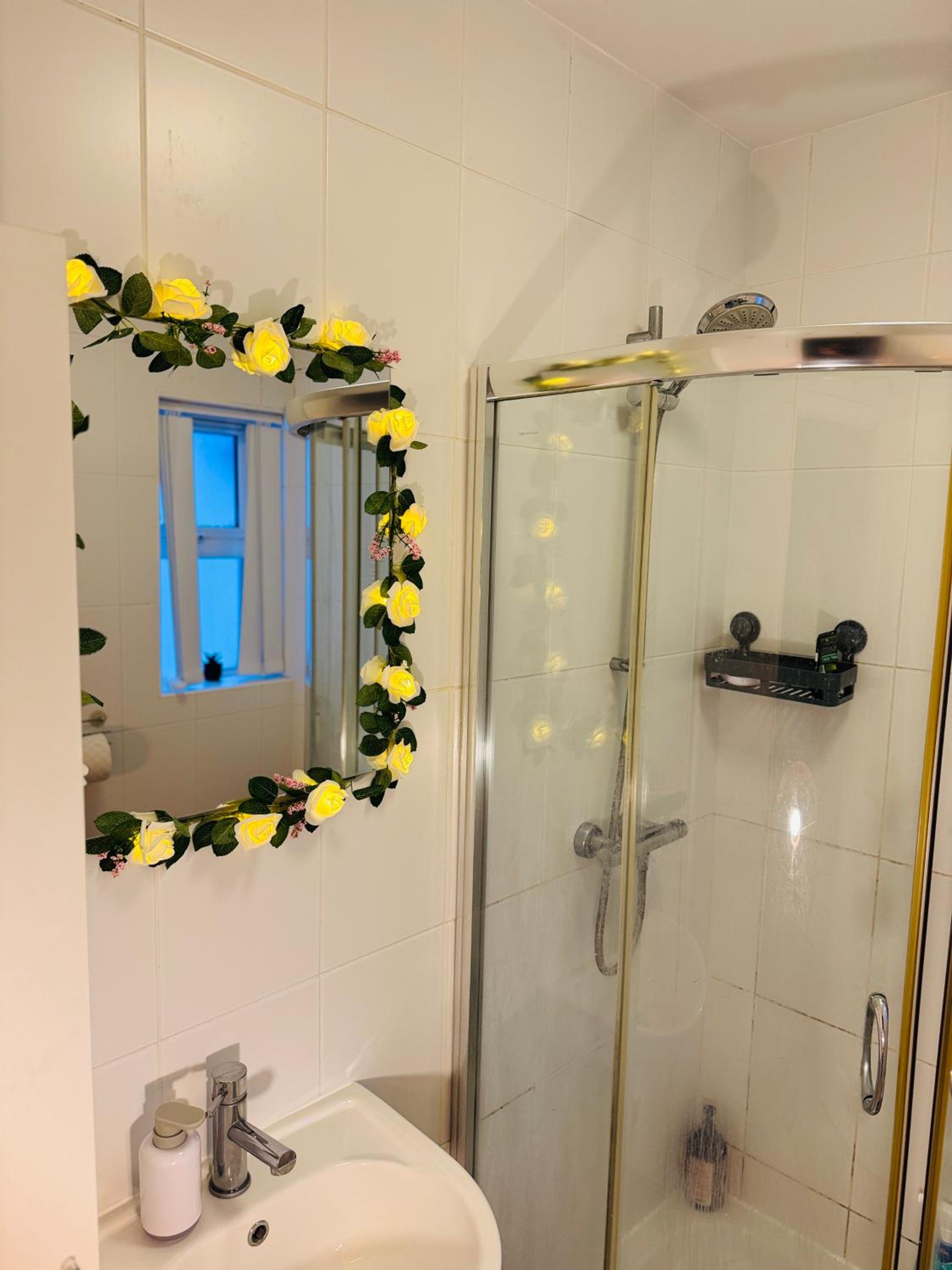 GrandCentral Stays-Large Room Near City Centre