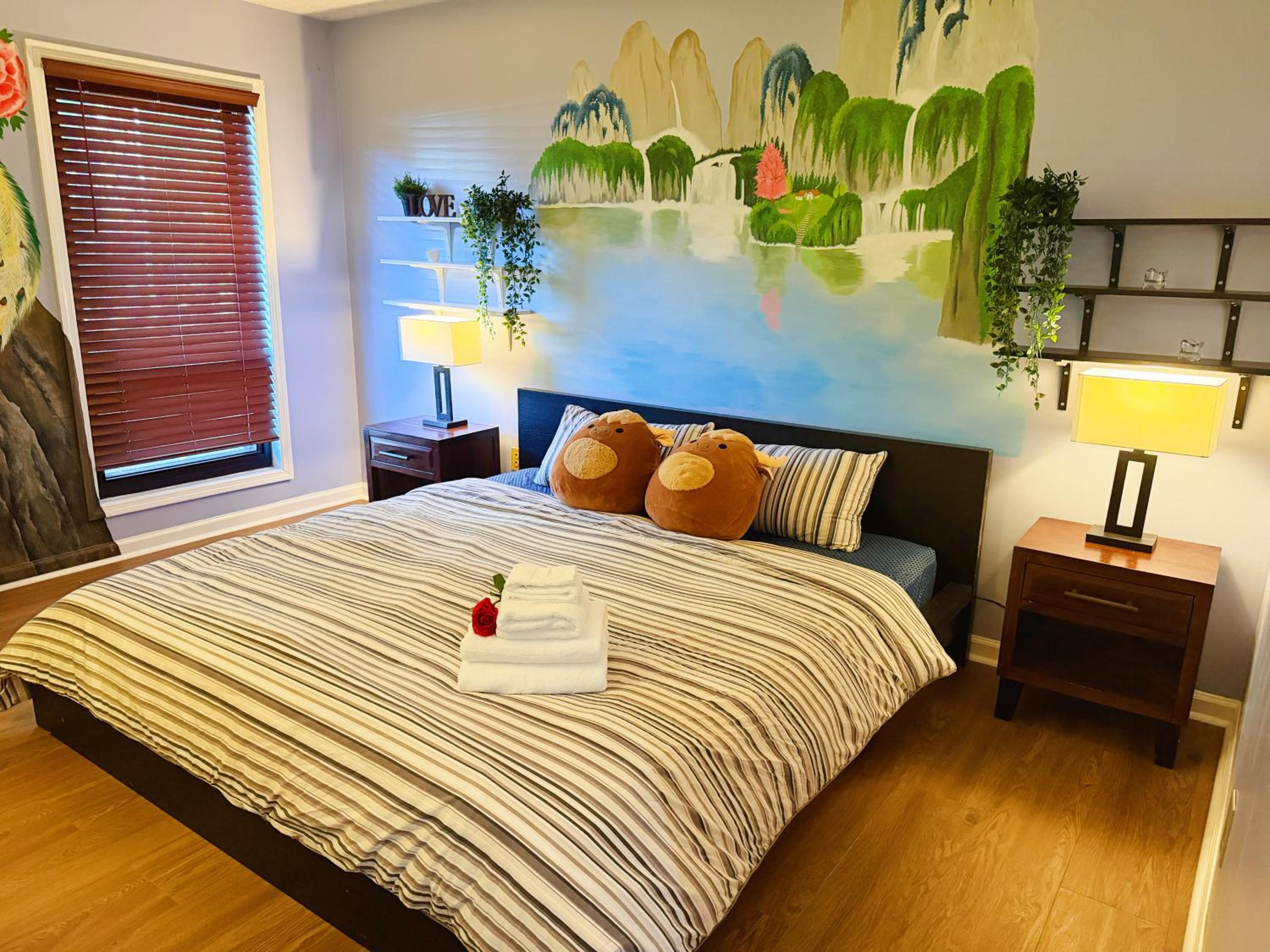 2 Bedrooms Private Kitchen Livingroom Robinwood Condo Suite