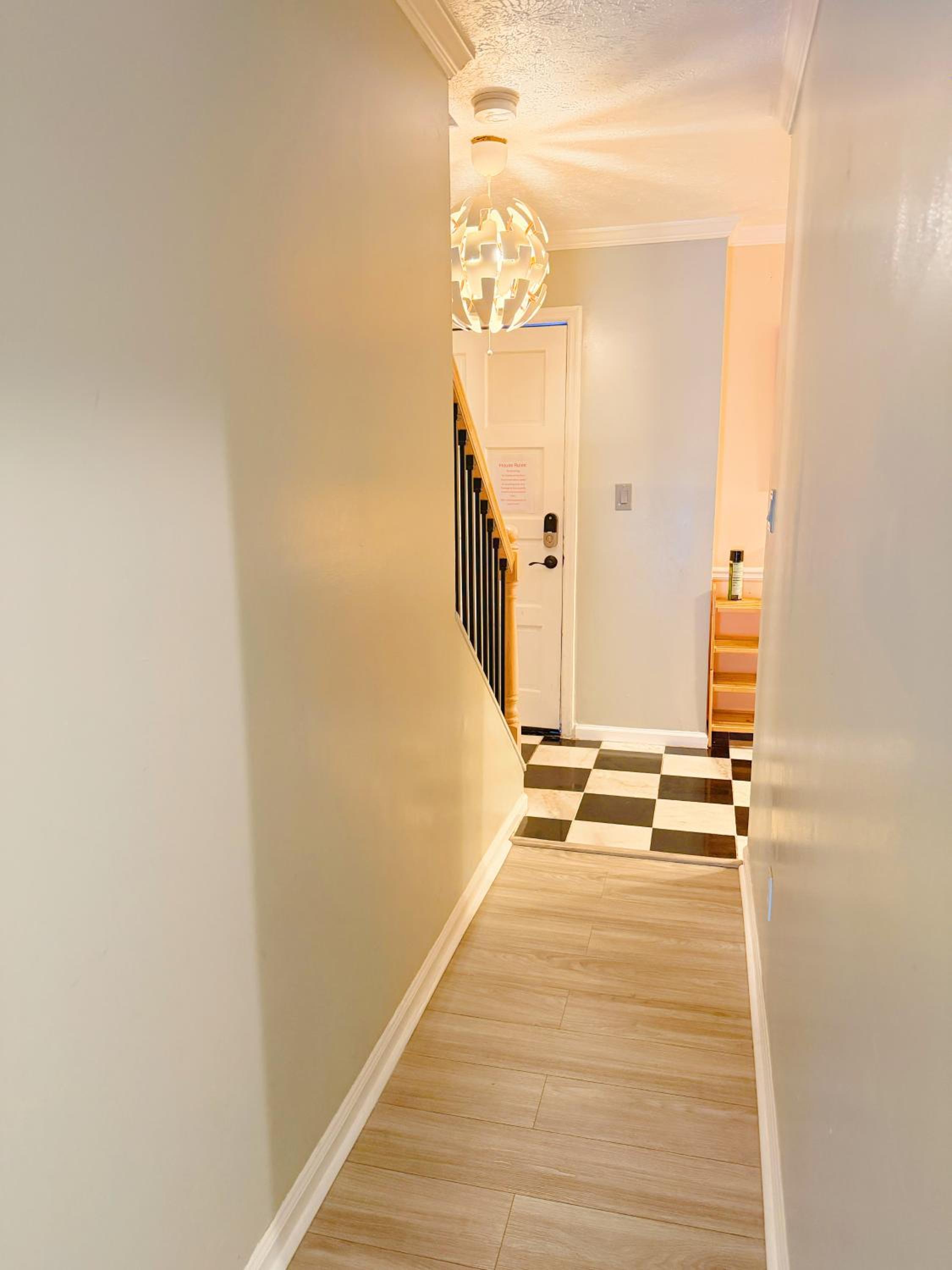 2 Bedrooms Private Kitchen Livingroom Robinwood Condo Suite