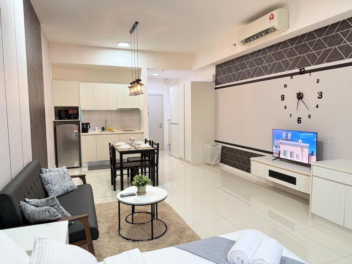 Chambers Suite By Relaxed Home