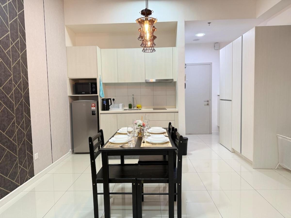 Chambers Suite By Relaxed Home
