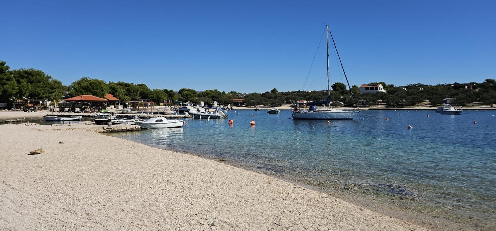 Kauai, Kamp Heron, Drage, Croatia