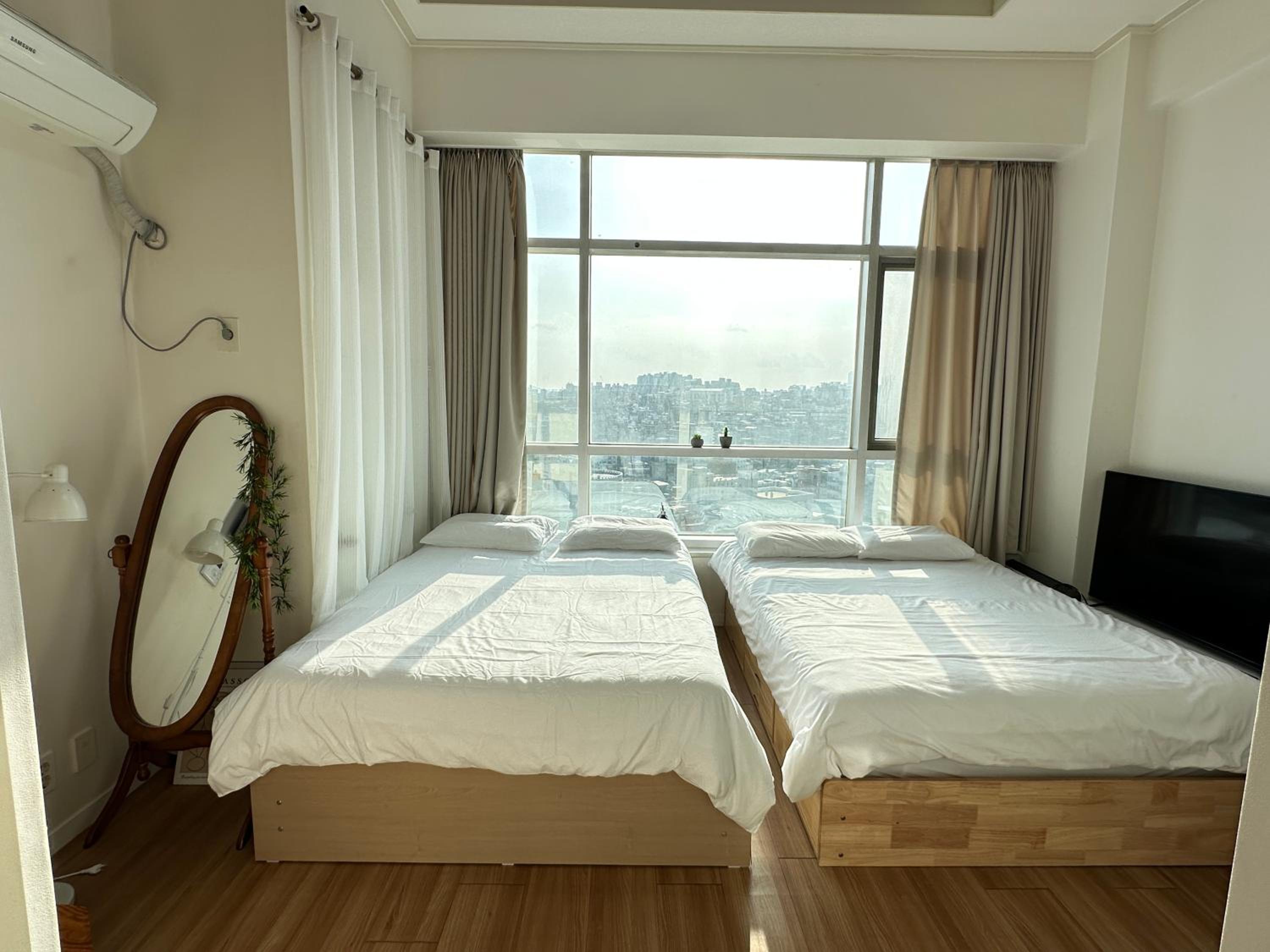 Central Seoul loft apartment