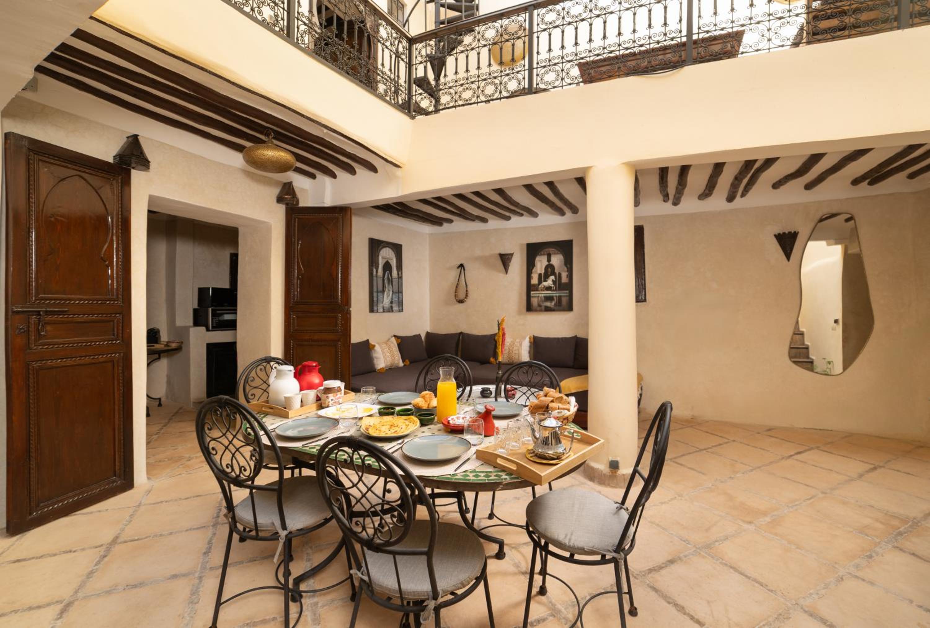 Riad Privé Dar El Khamsa-Petit Dej inclus